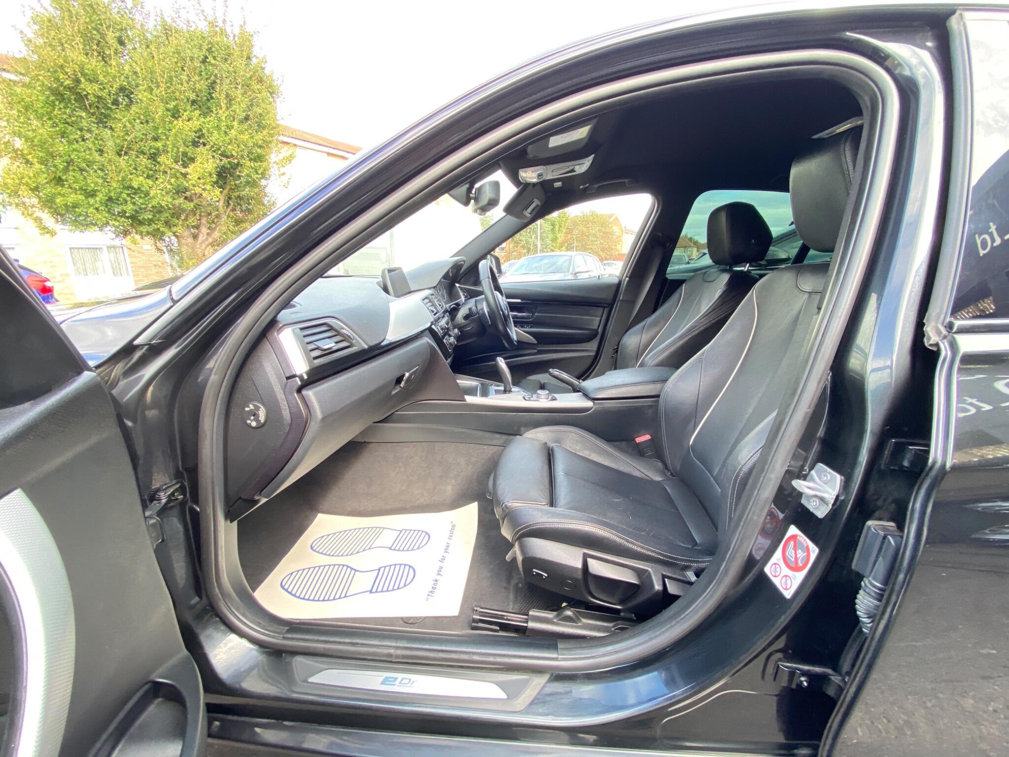 BMW 3 Series view 17