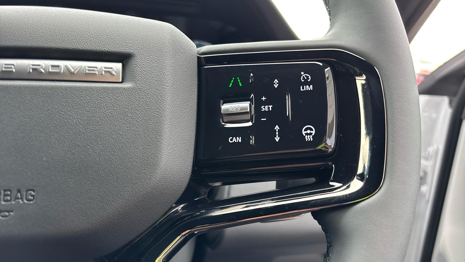 Land Rover Range Rover Evoque view 40