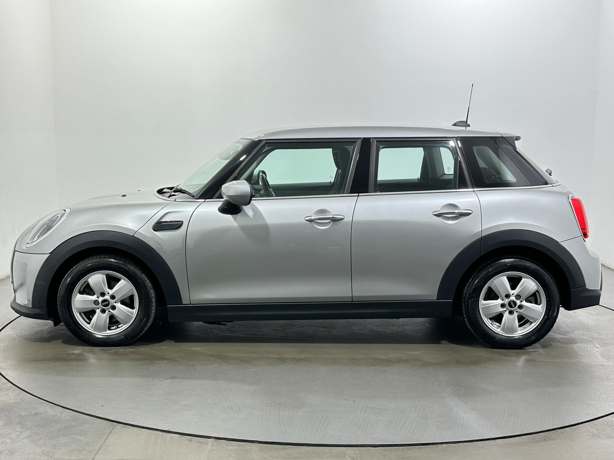 Mini Cooper view 5