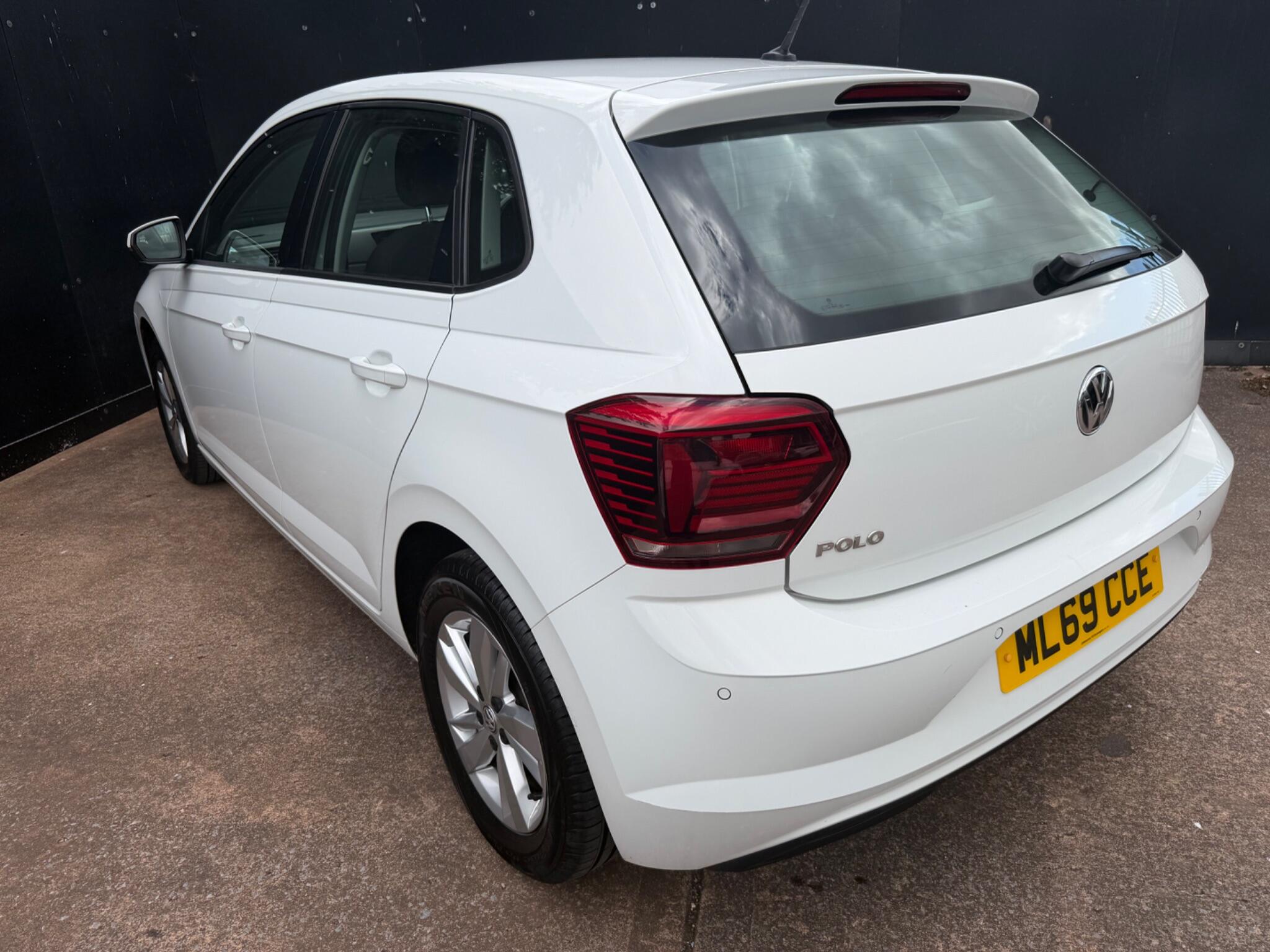 Volkswagen Polo view 16
