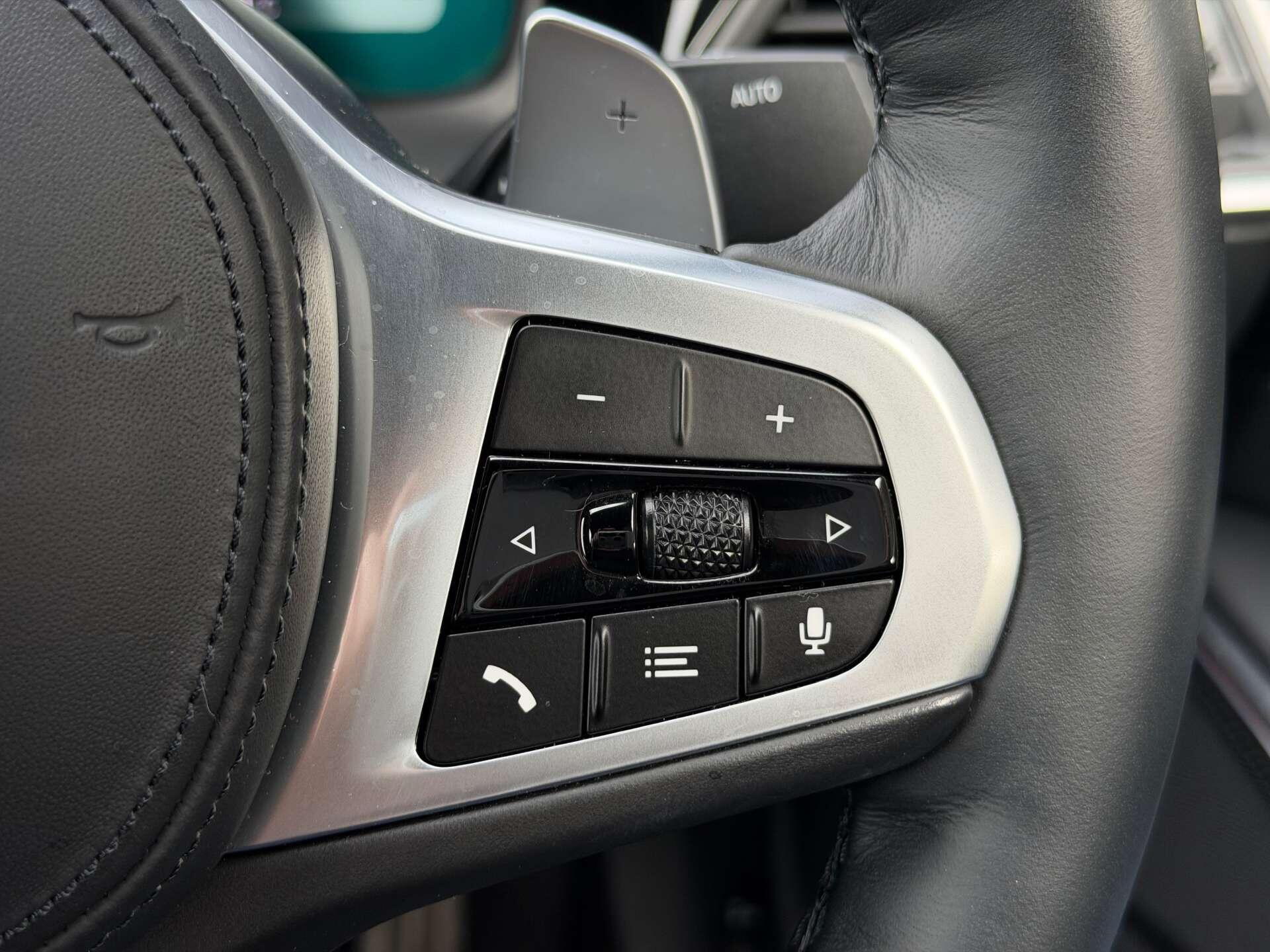 BMW 3 Series view 22