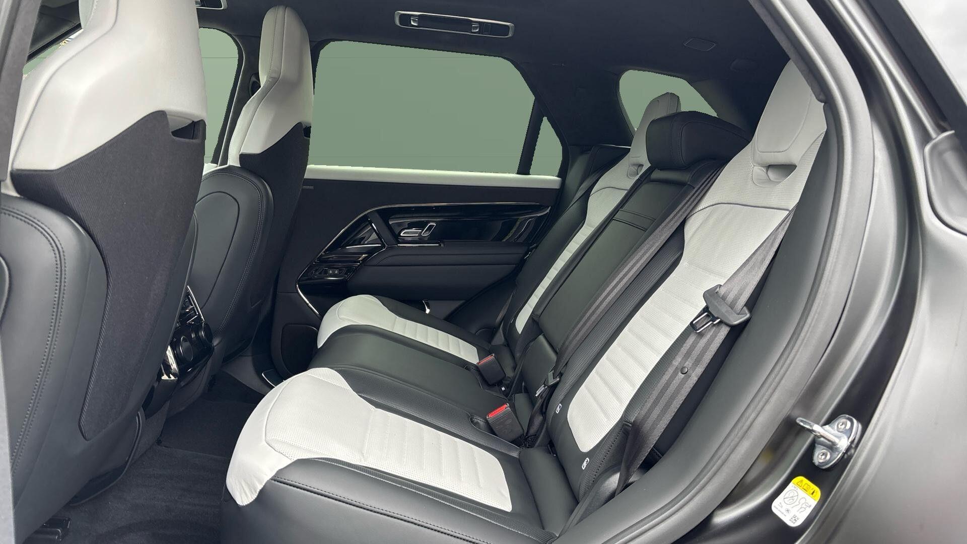 Land Rover Range Rover Sport view 15
