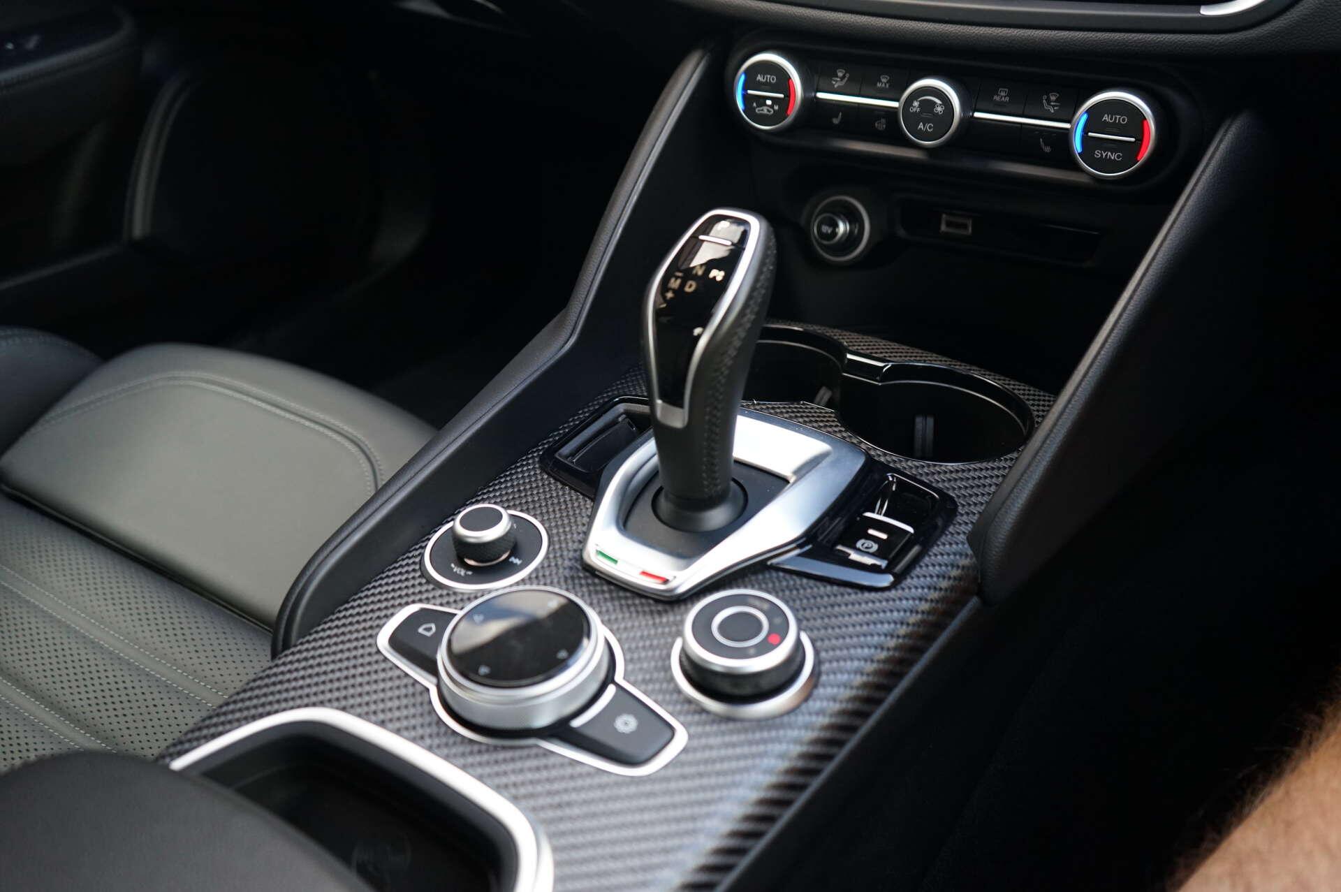 Alfa Romeo Giulia view 19