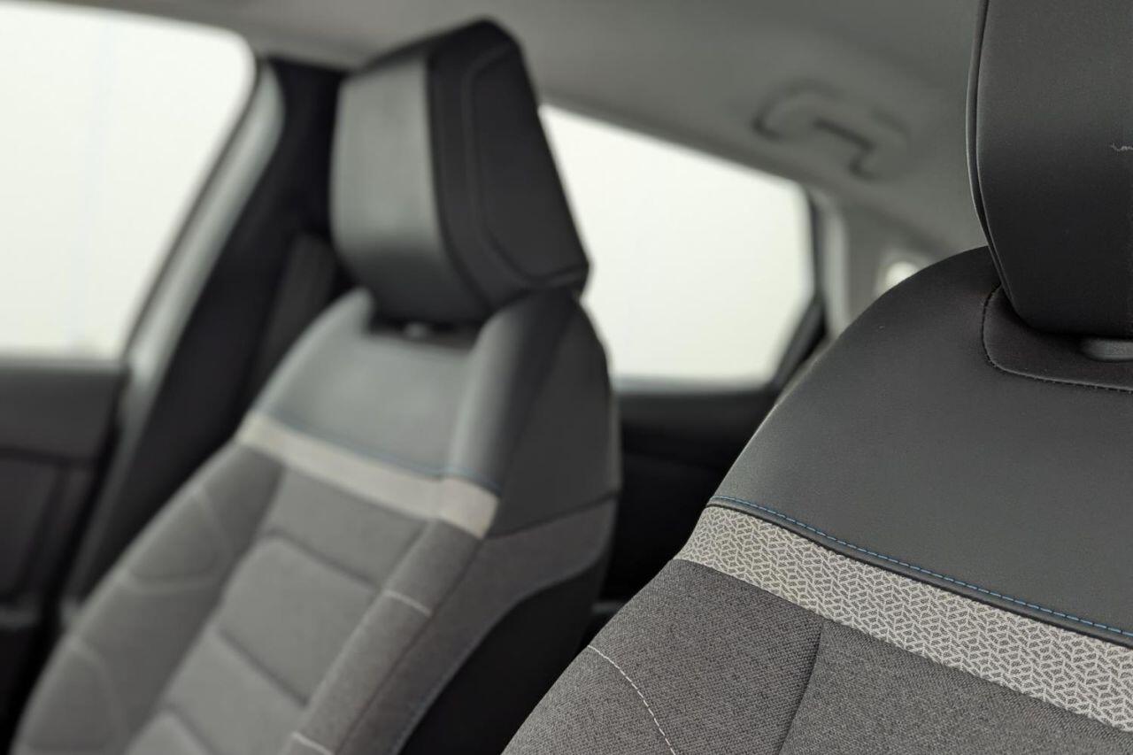 Citroen C4 view 26
