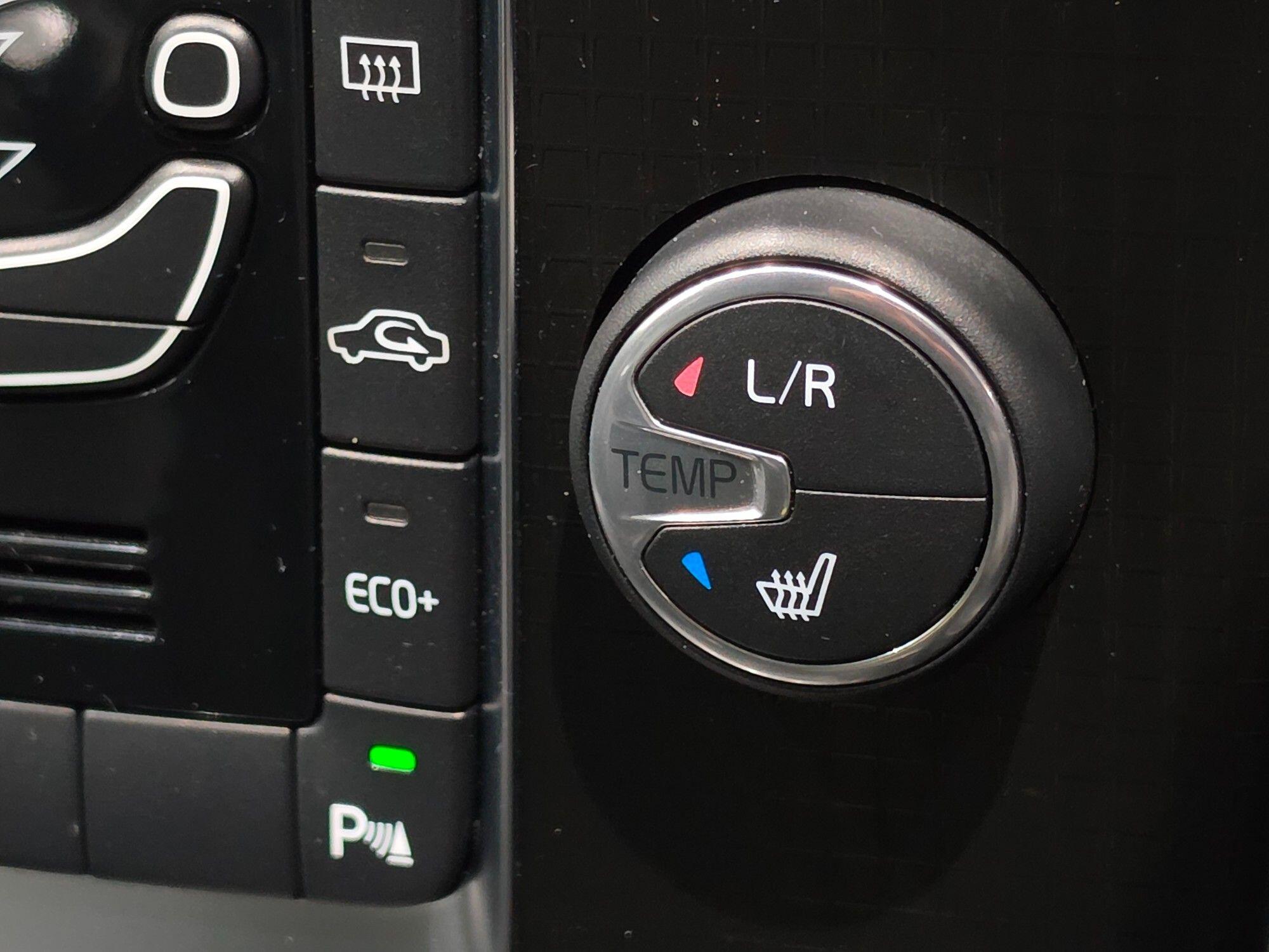 Volvo V40 view 79