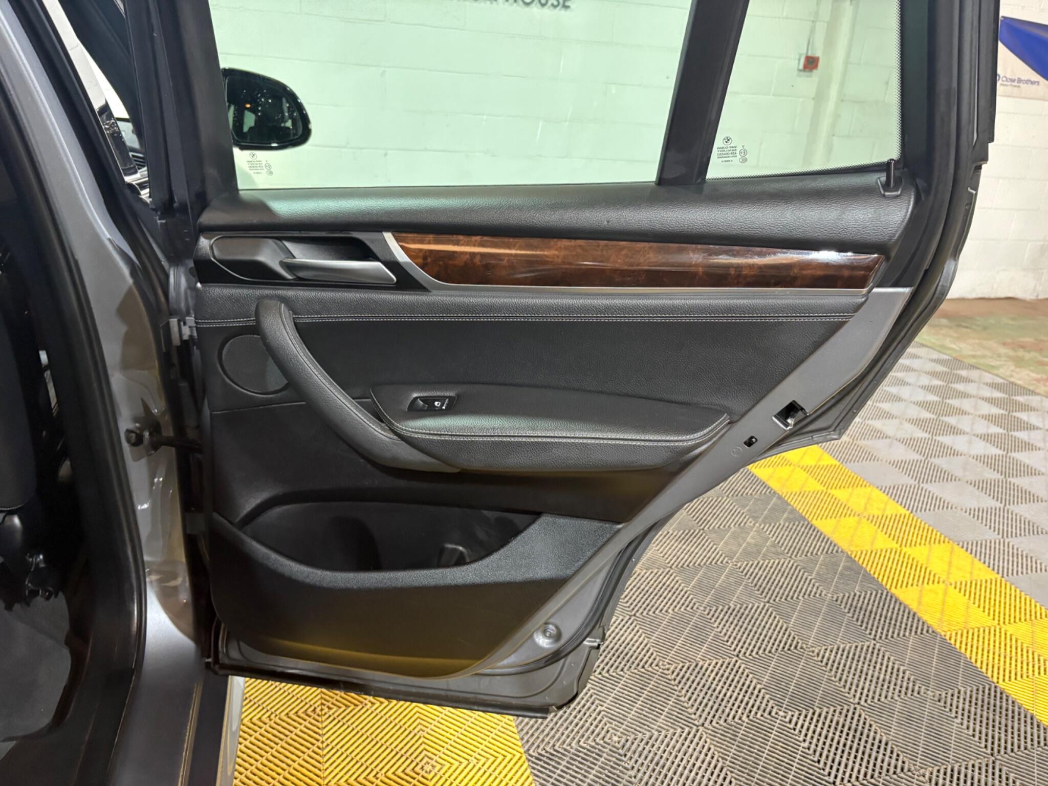 BMW X3 view 39