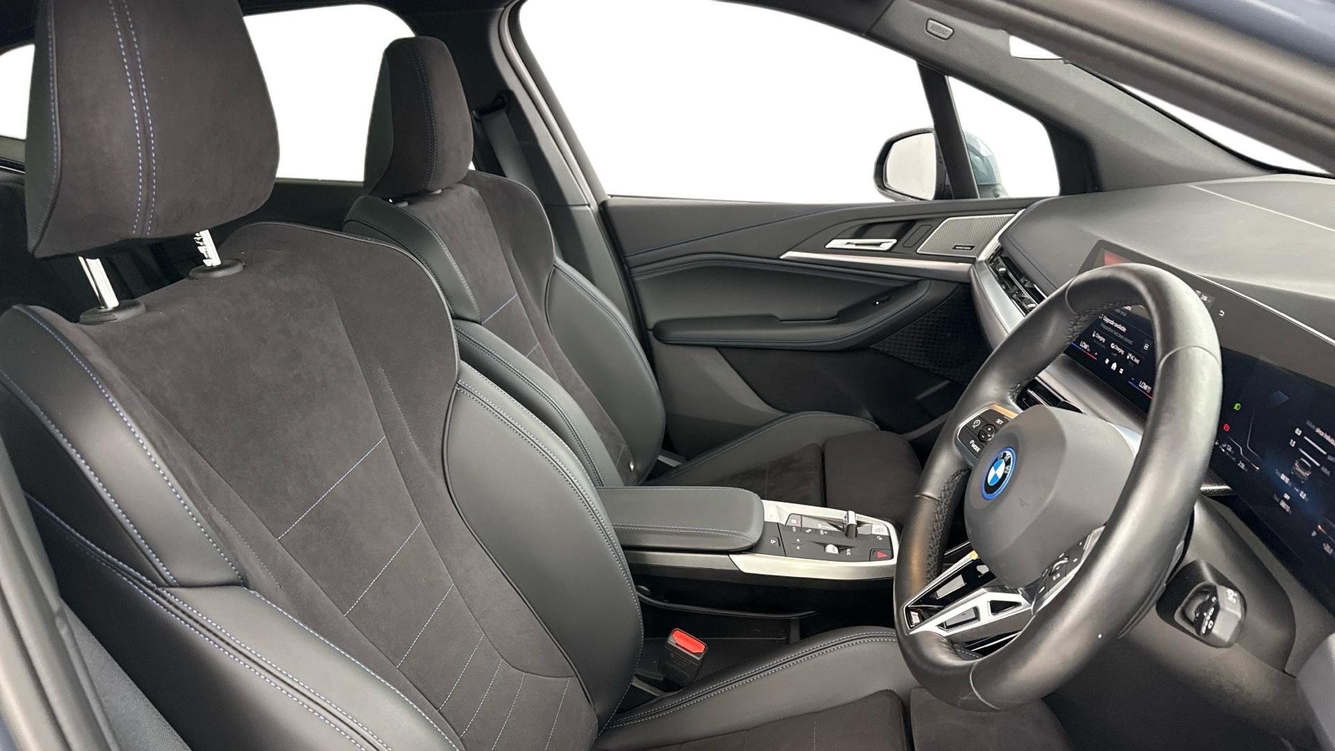 BMW 2 Series view 11