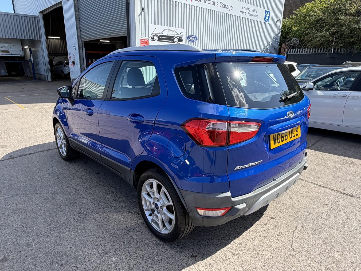Ford Ecosport view 9