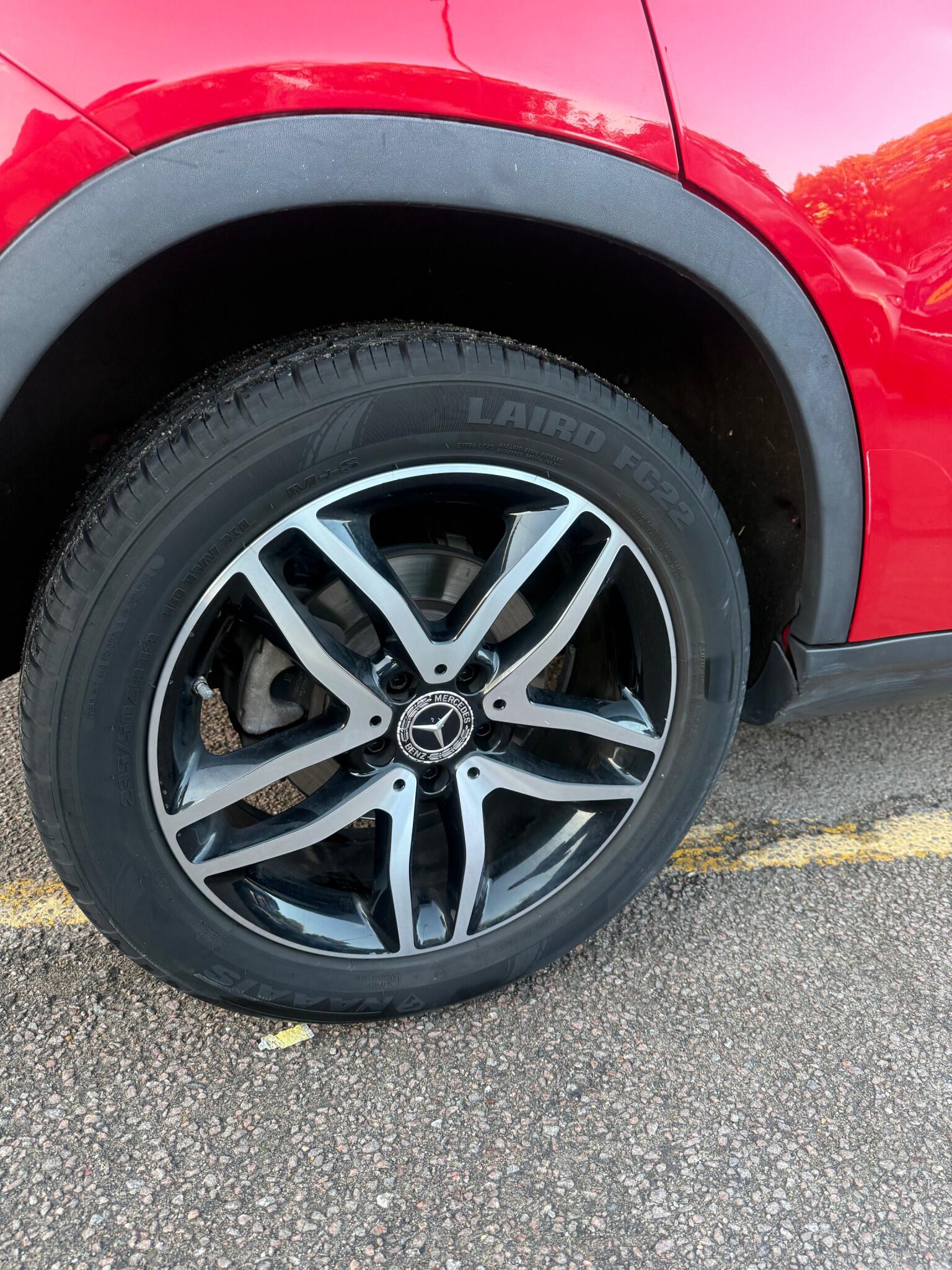 Mercedes-Benz GLA view 8