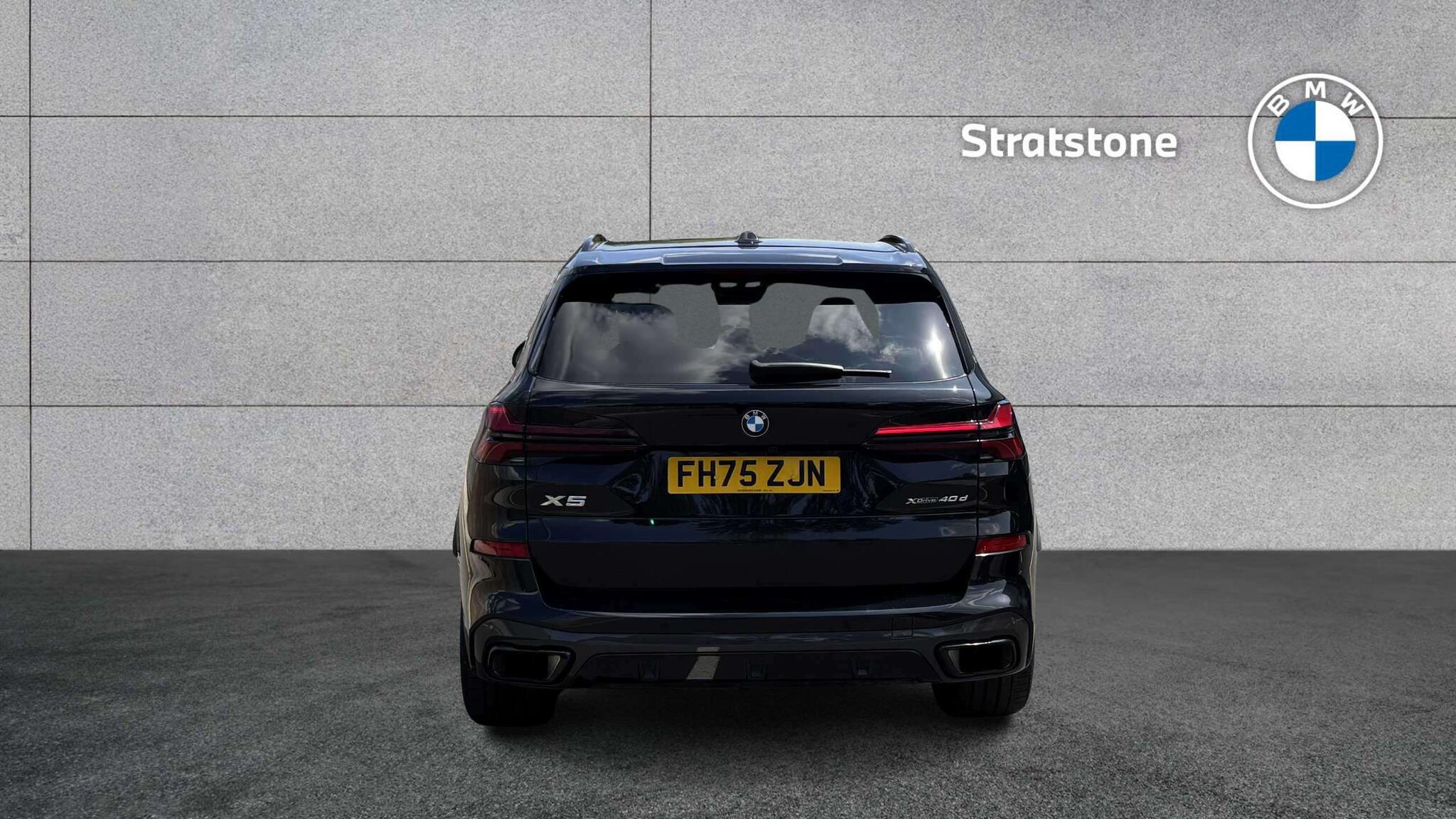 BMW X5 view 16