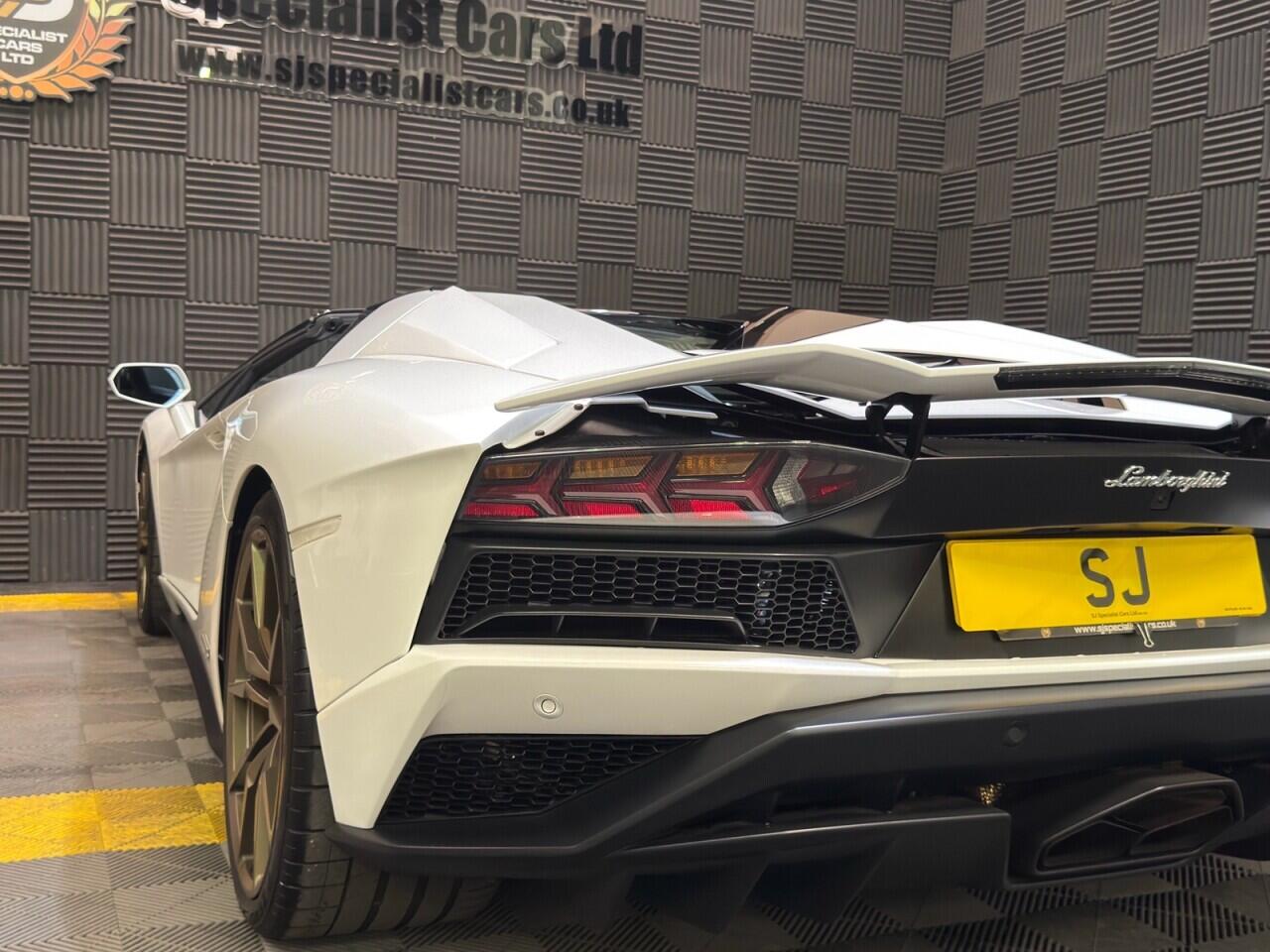 Lamborghini Aventador view 29