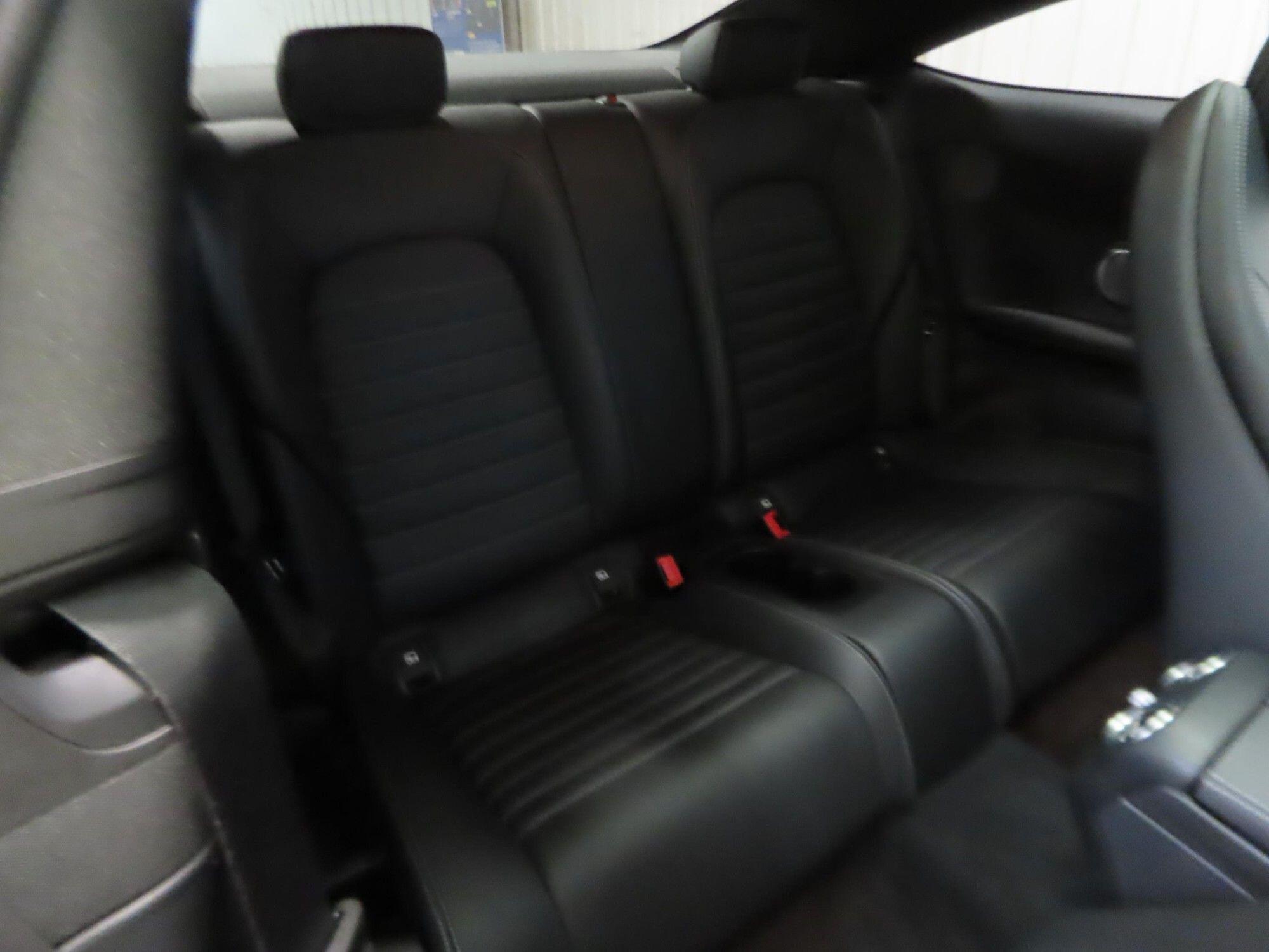 Mercedes-Benz C-Class view 4
