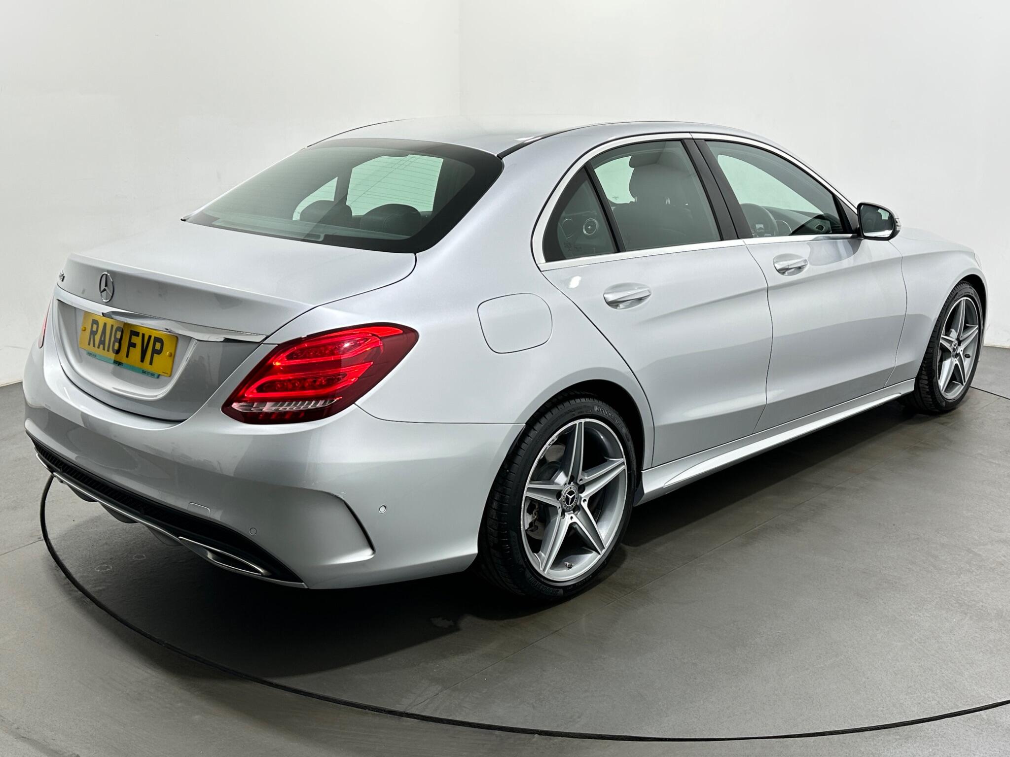 Mercedes-Benz C-Class view 52