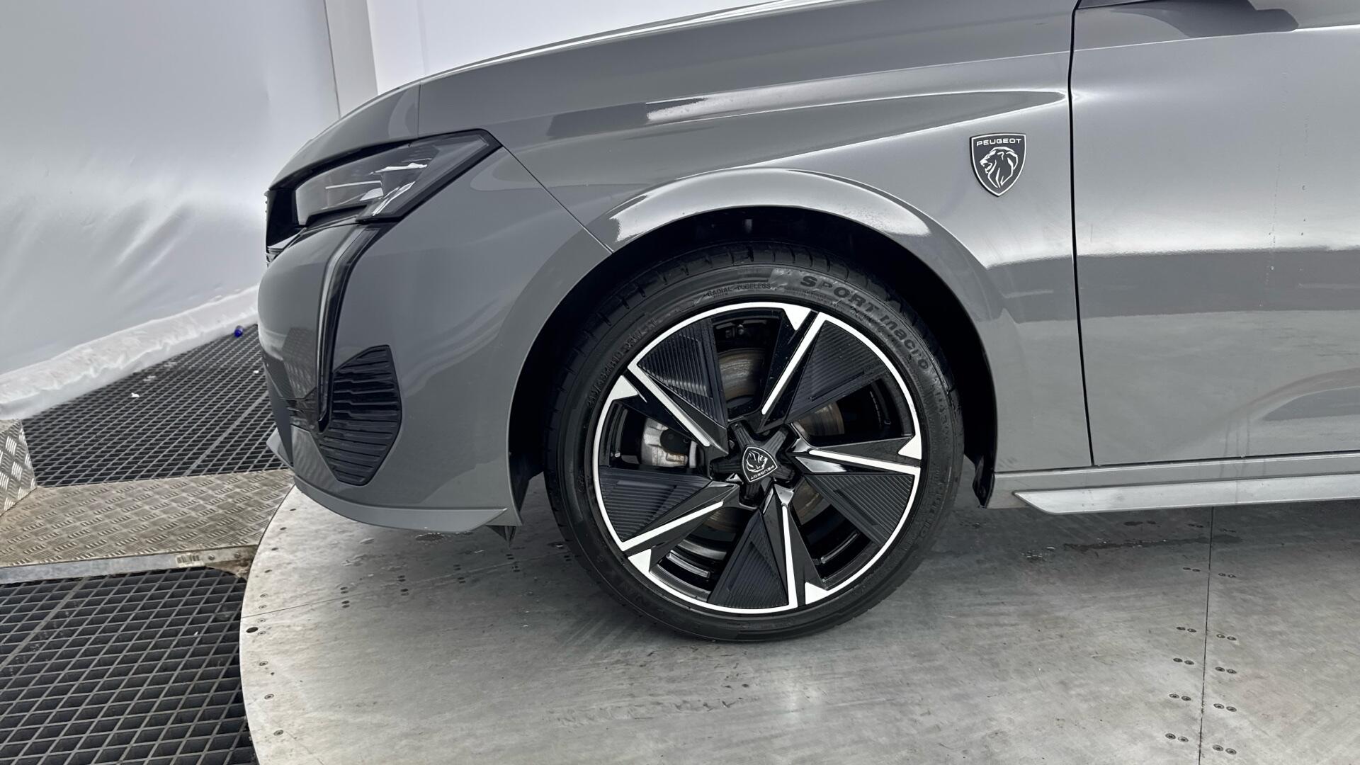 Peugeot 308 view 22