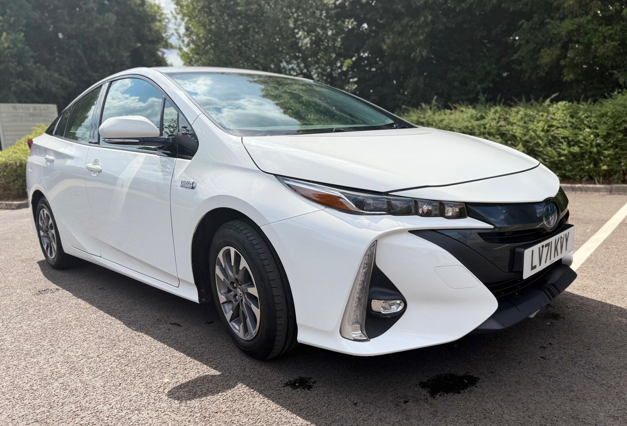 Toyota Prius main image