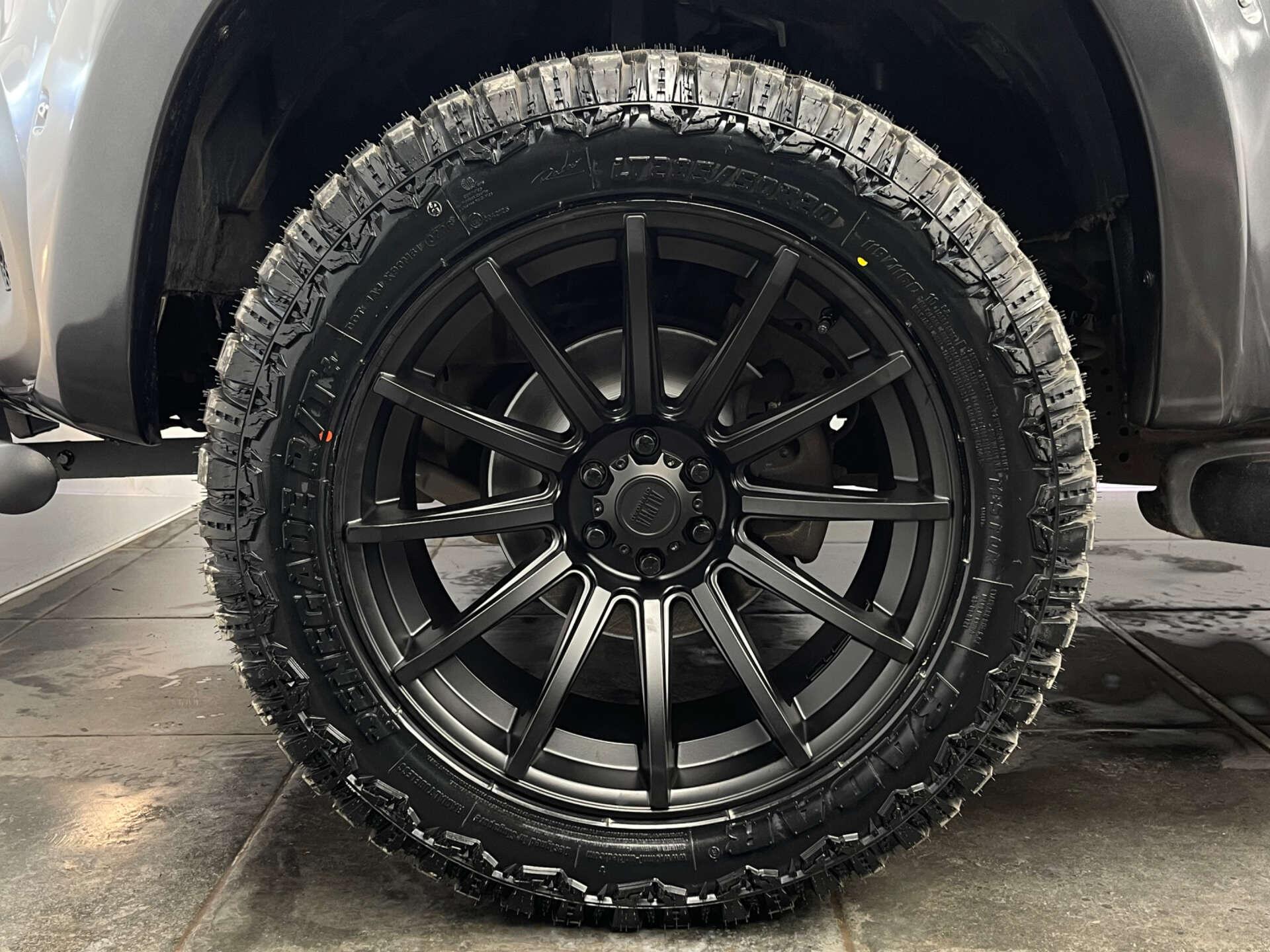 Mercedes-Benz X Class view 49
