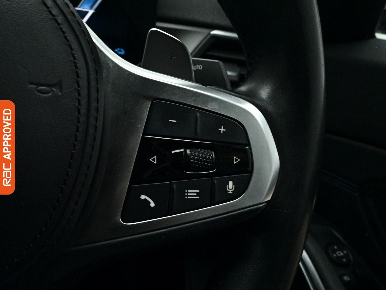 BMW 3 Series view 22