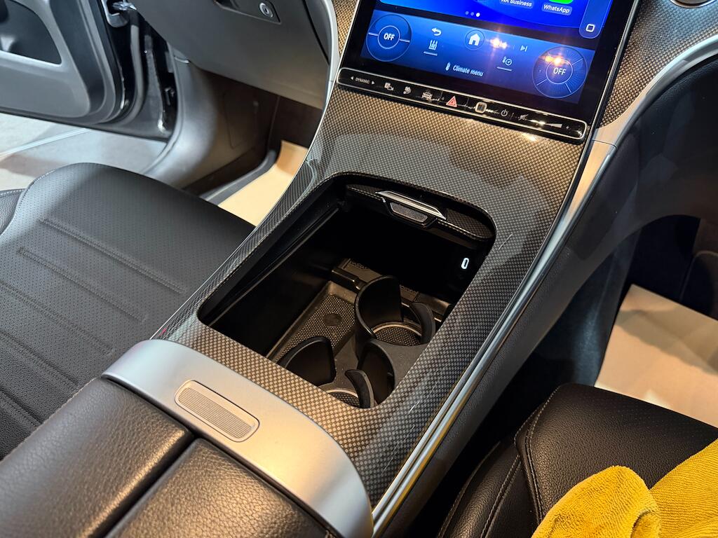 Mercedes-Benz GLC view 26