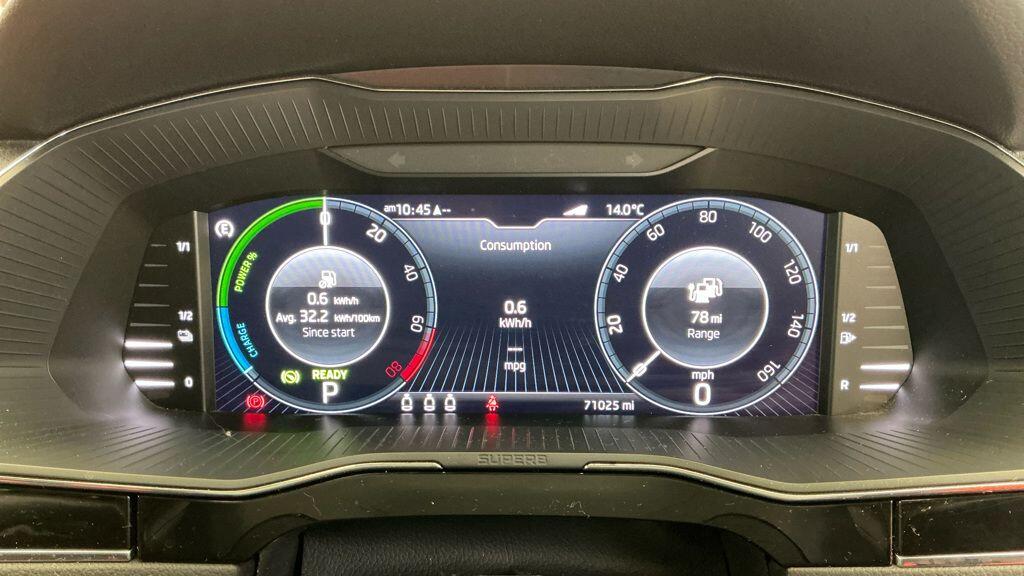 Skoda Superb view 17