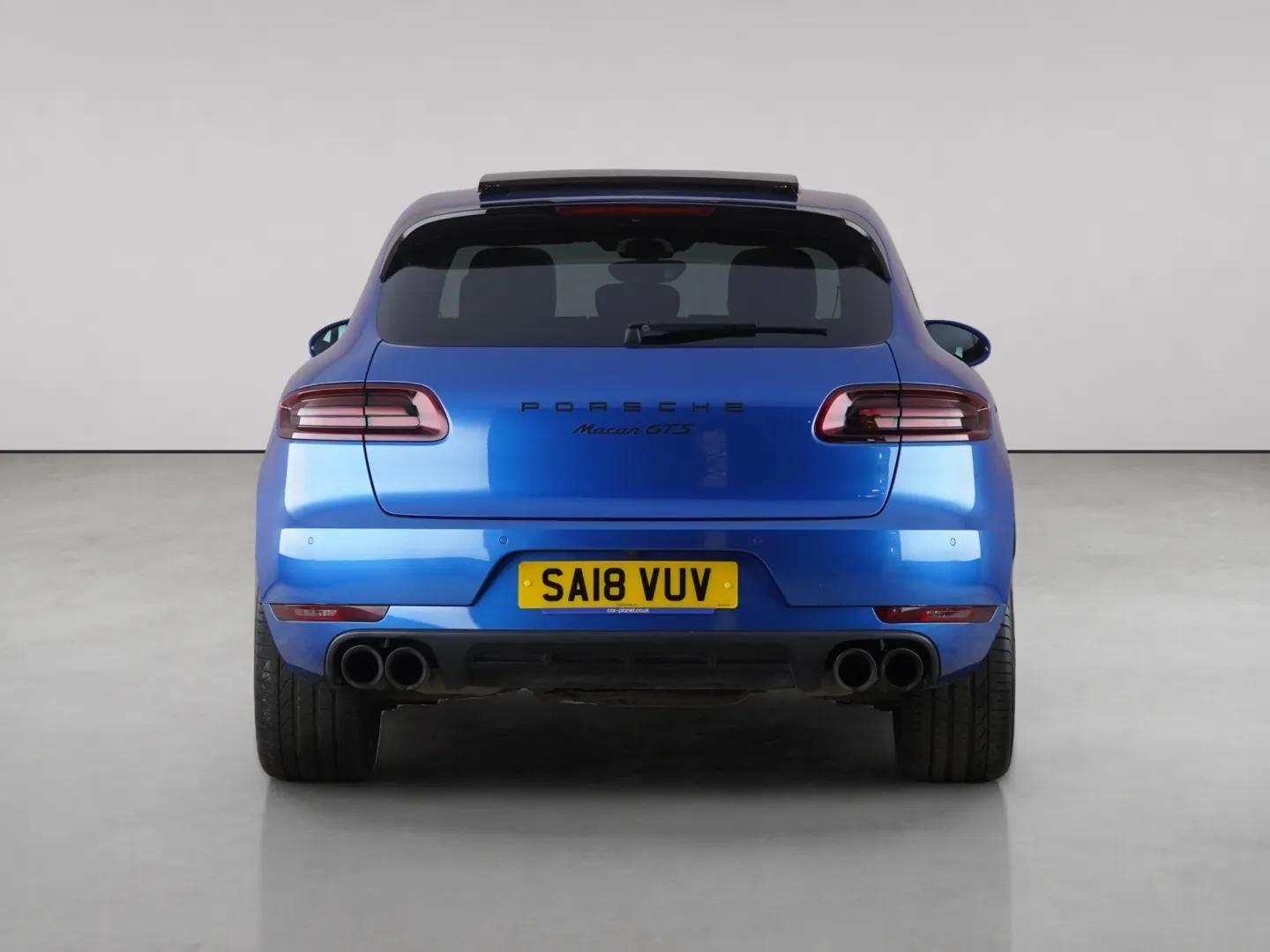Porsche Macan view 7
