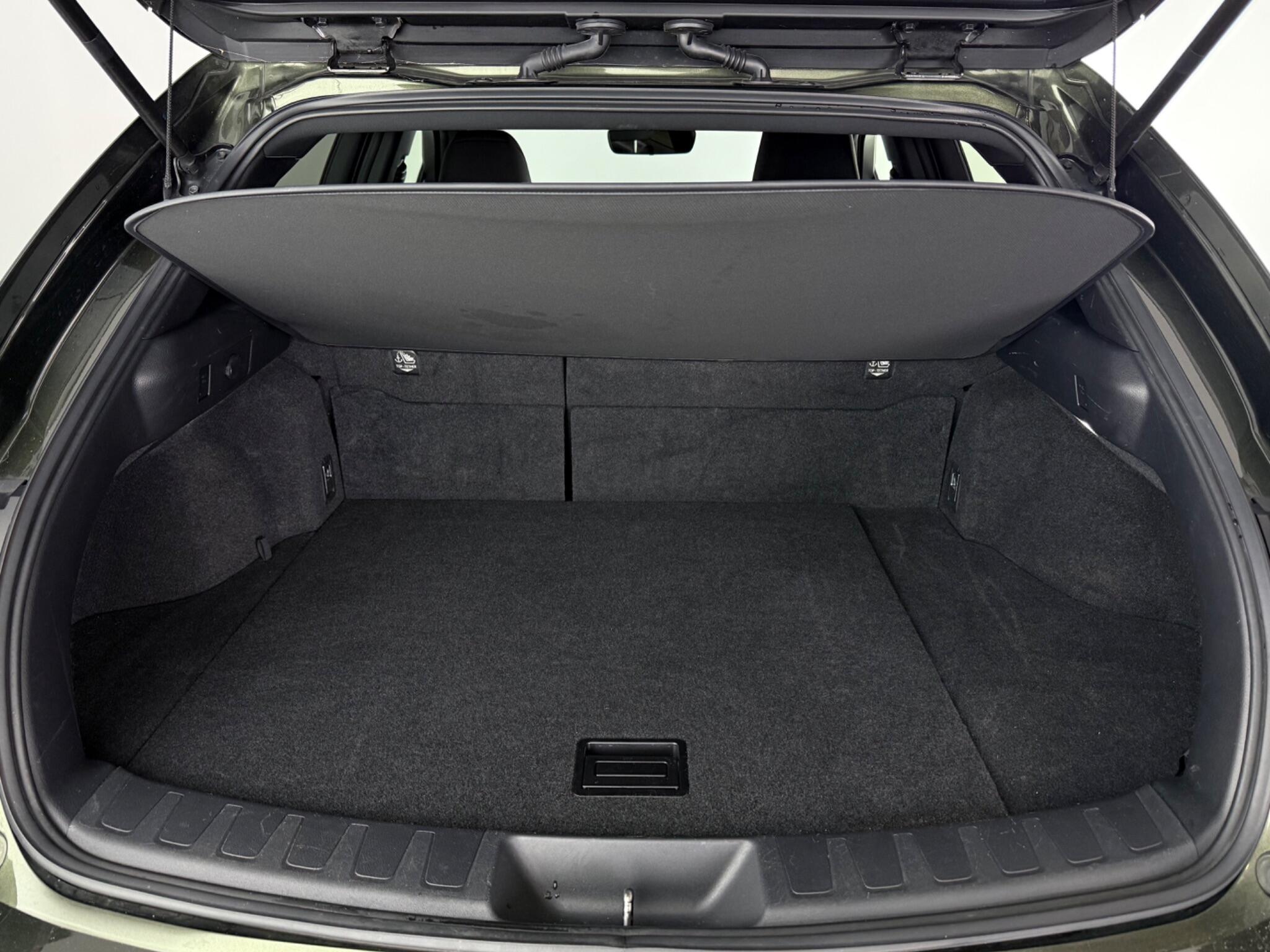 Lexus Ux view 10