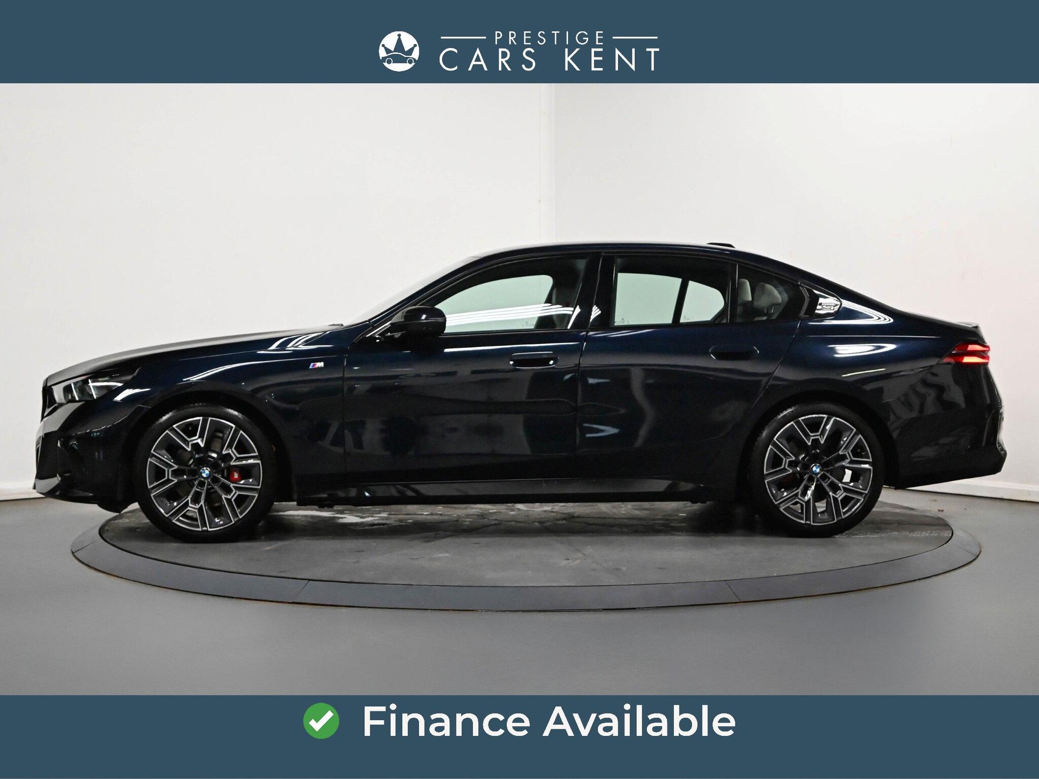 BMW 5 Series view 4