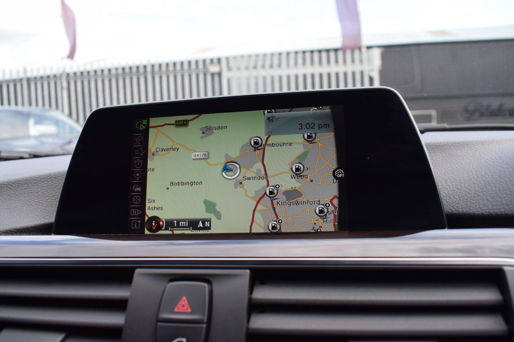 BMW 3 Series view 13