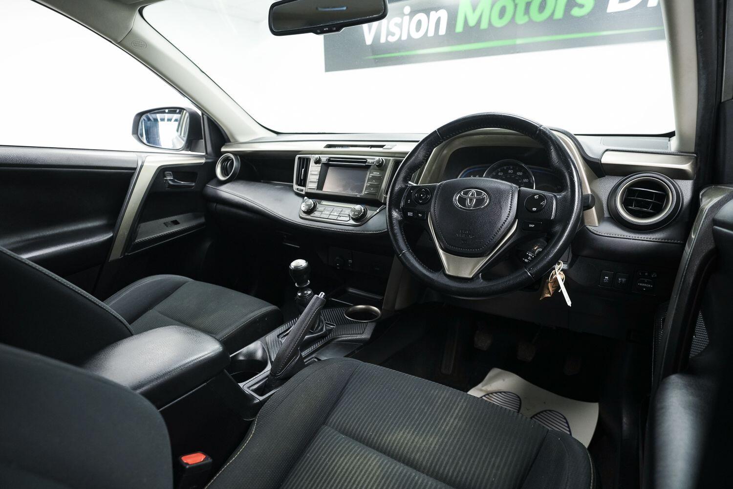 Toyota Rav4 view 9