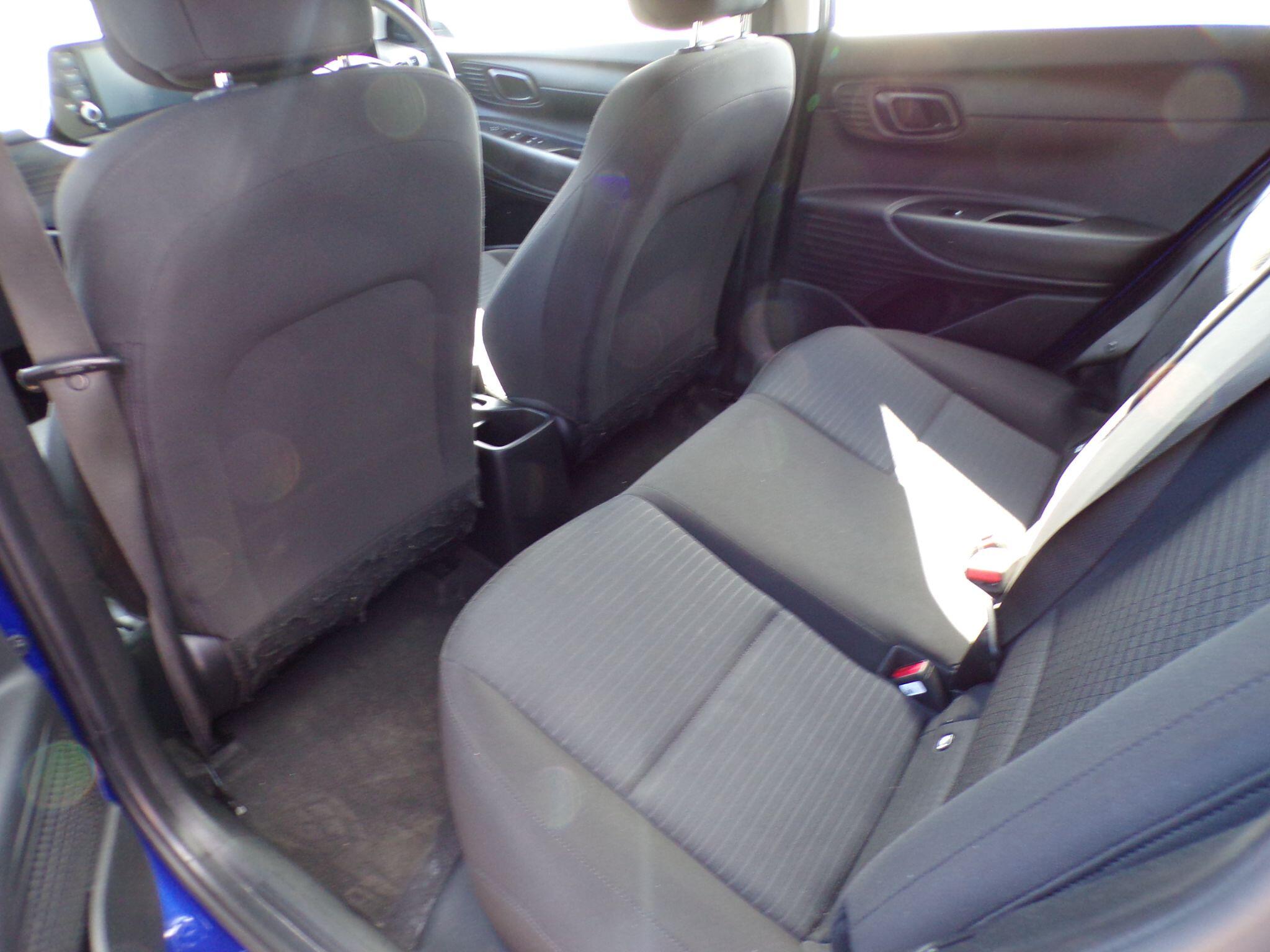 Hyundai i20 view 12