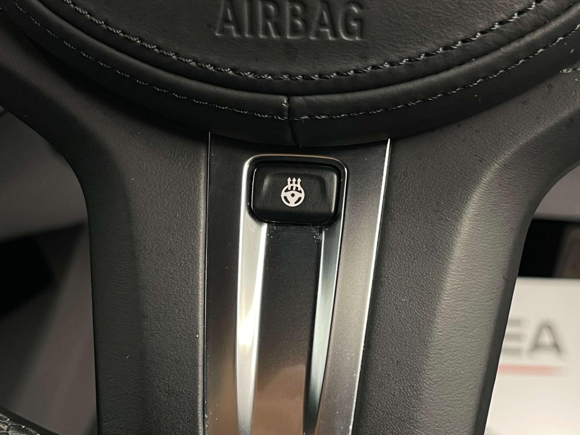 BMW 1 Series view 25