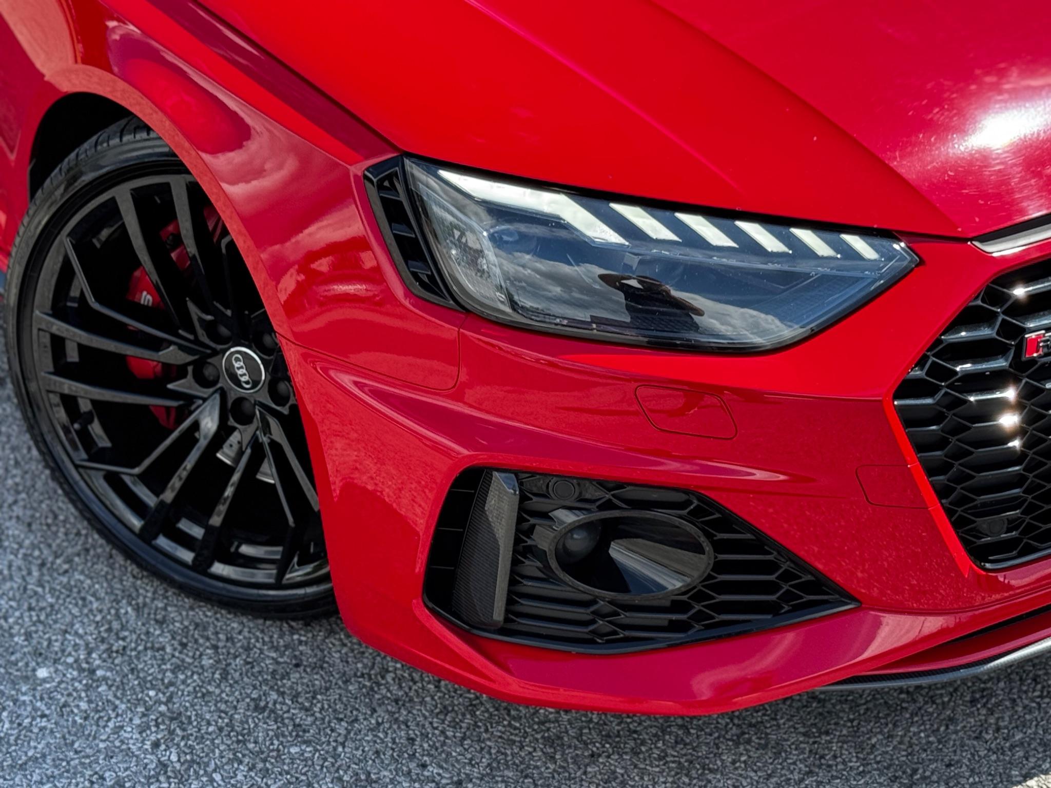 Audi RS4 view 40