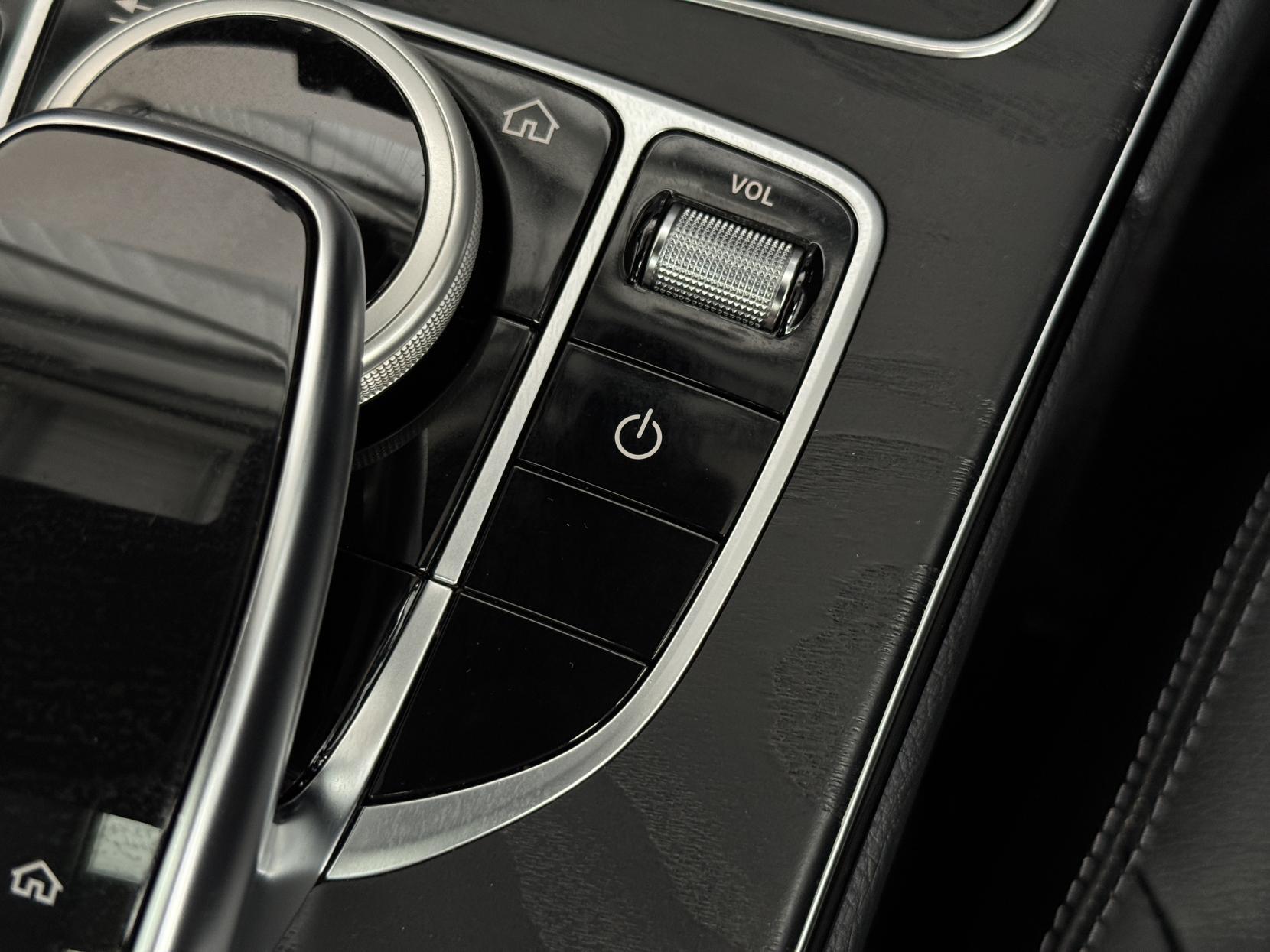 Mercedes-Benz C Class view 41