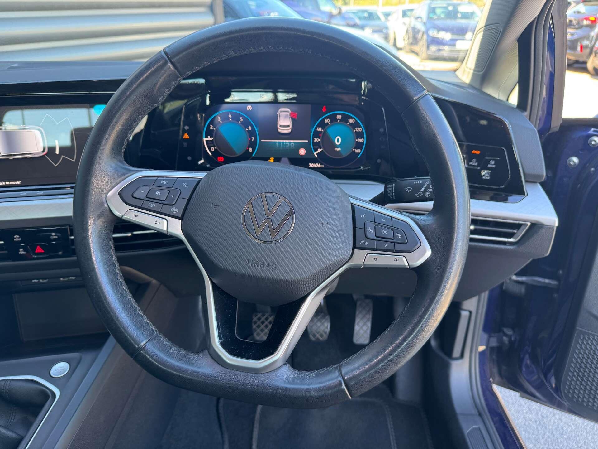 Volkswagen Golf view 14