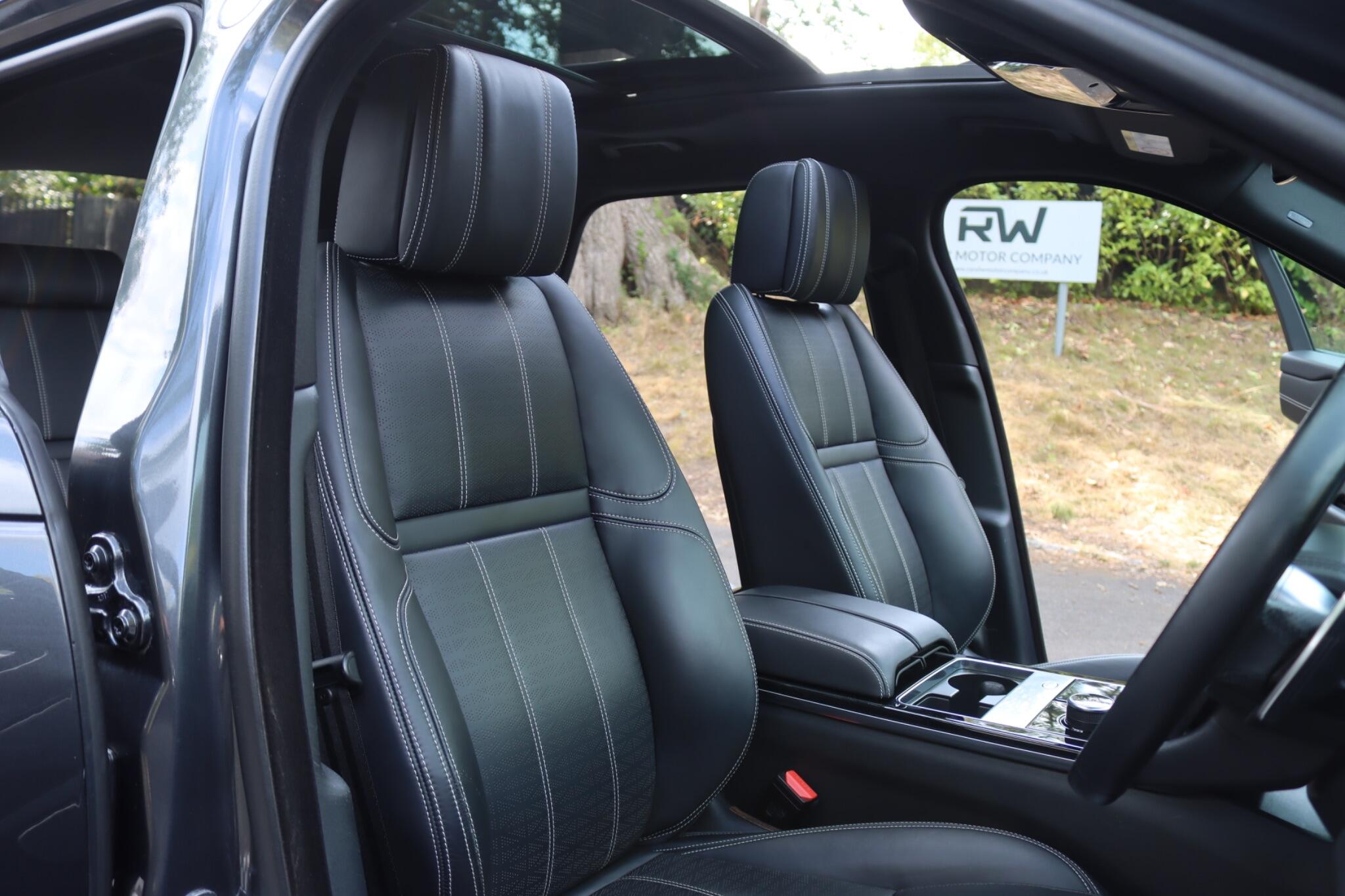 Land Rover Range Rover Velar view 61