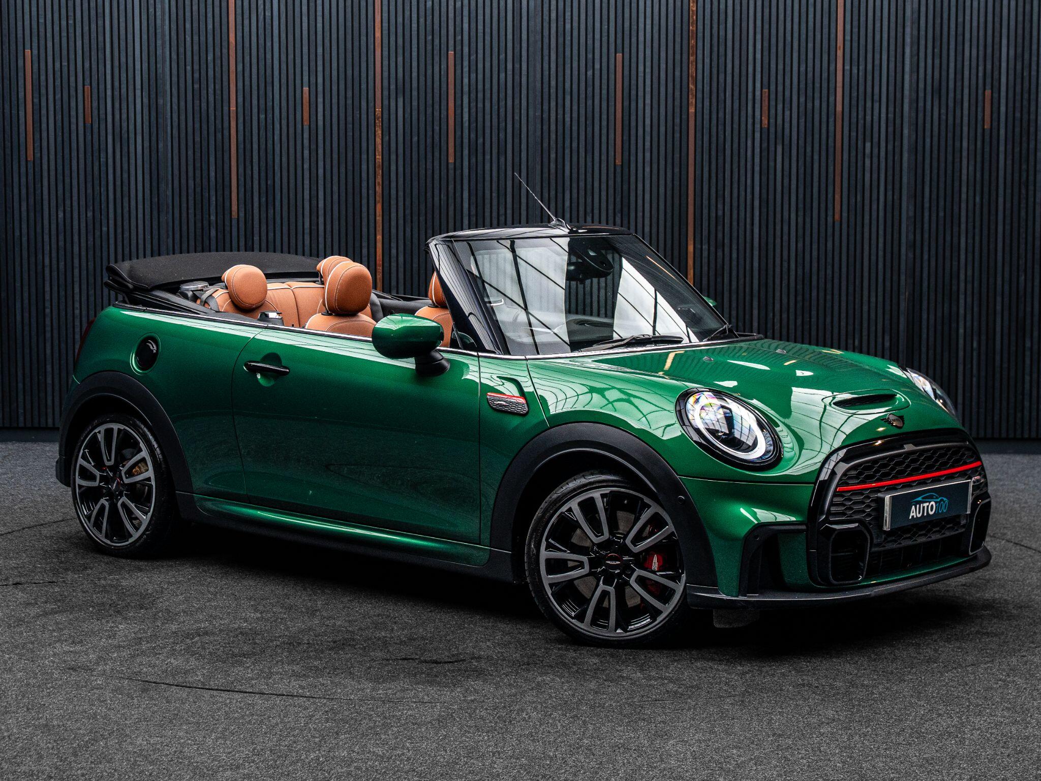 Mini Convertible view 7
