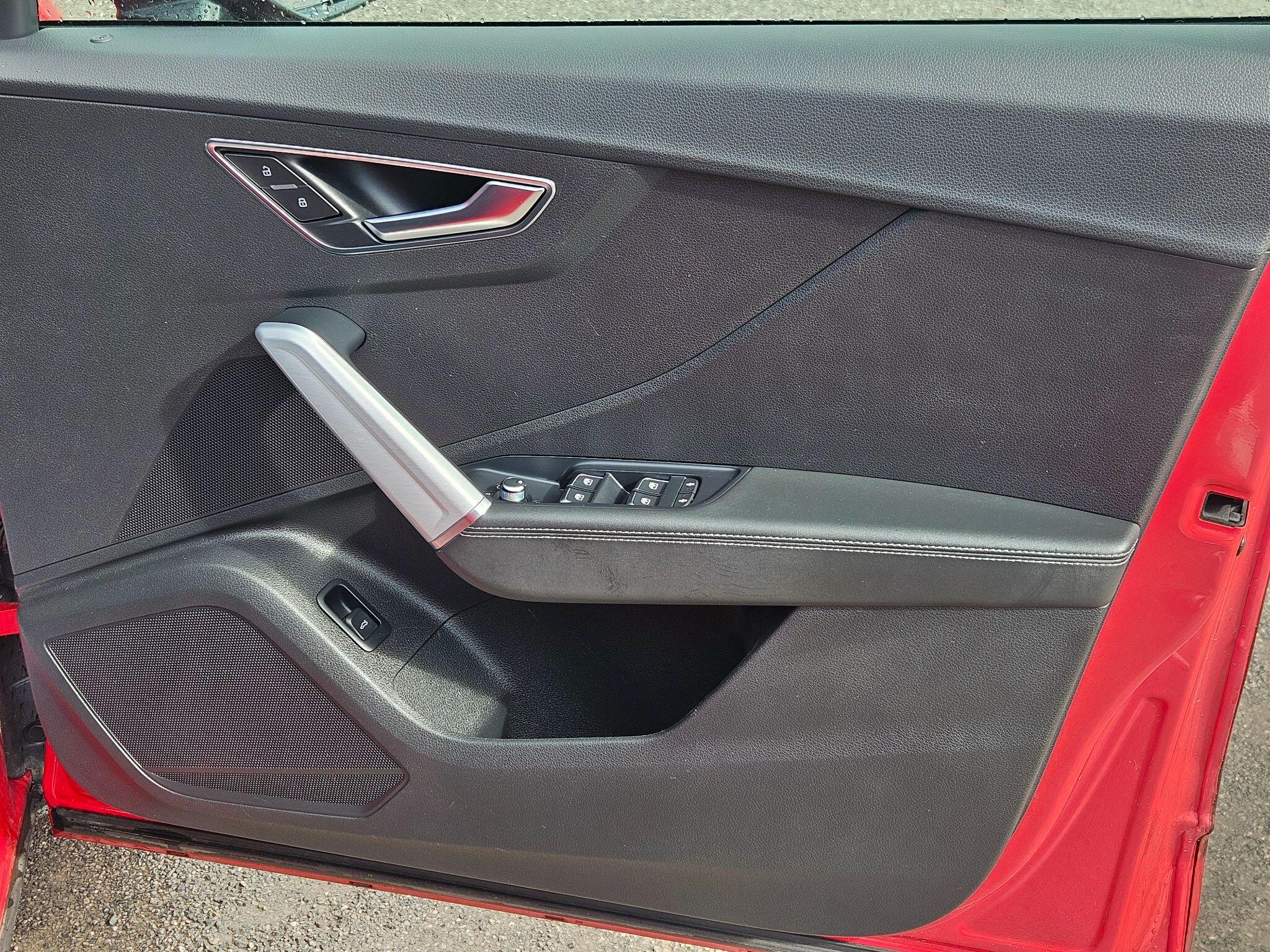 2019 Audi SQ2 image 51