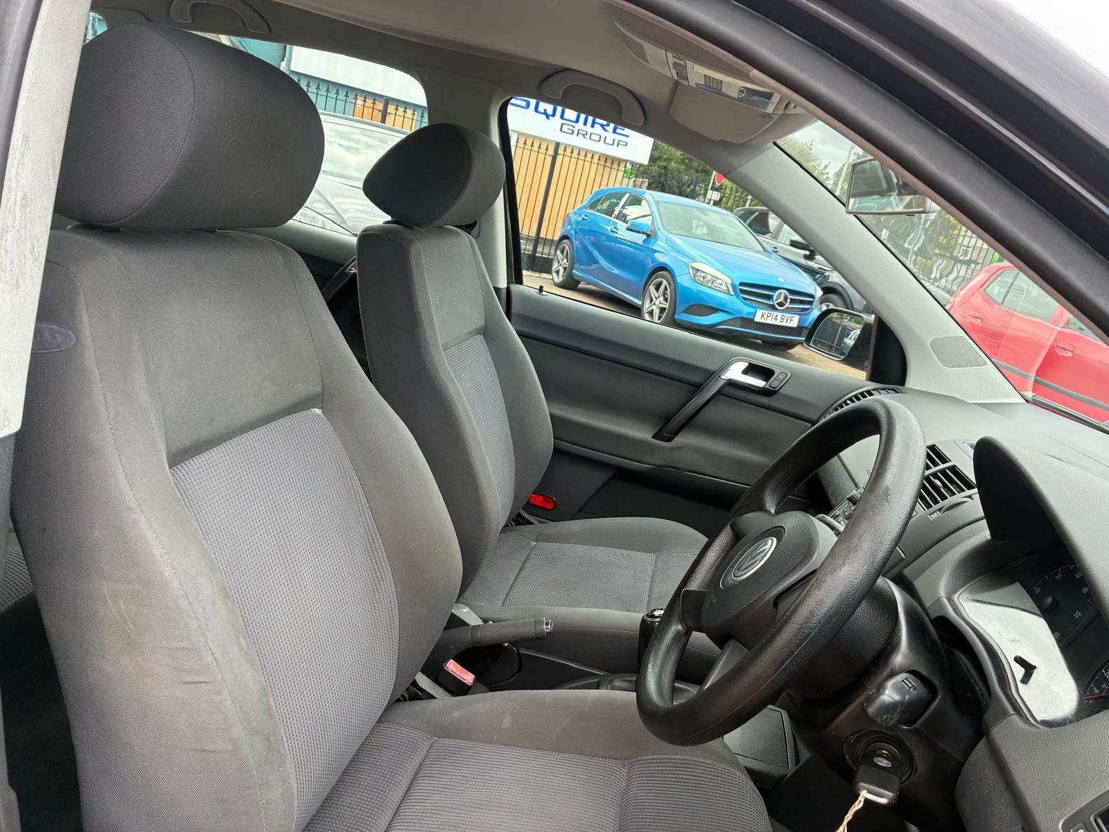 Volkswagen Polo view 12