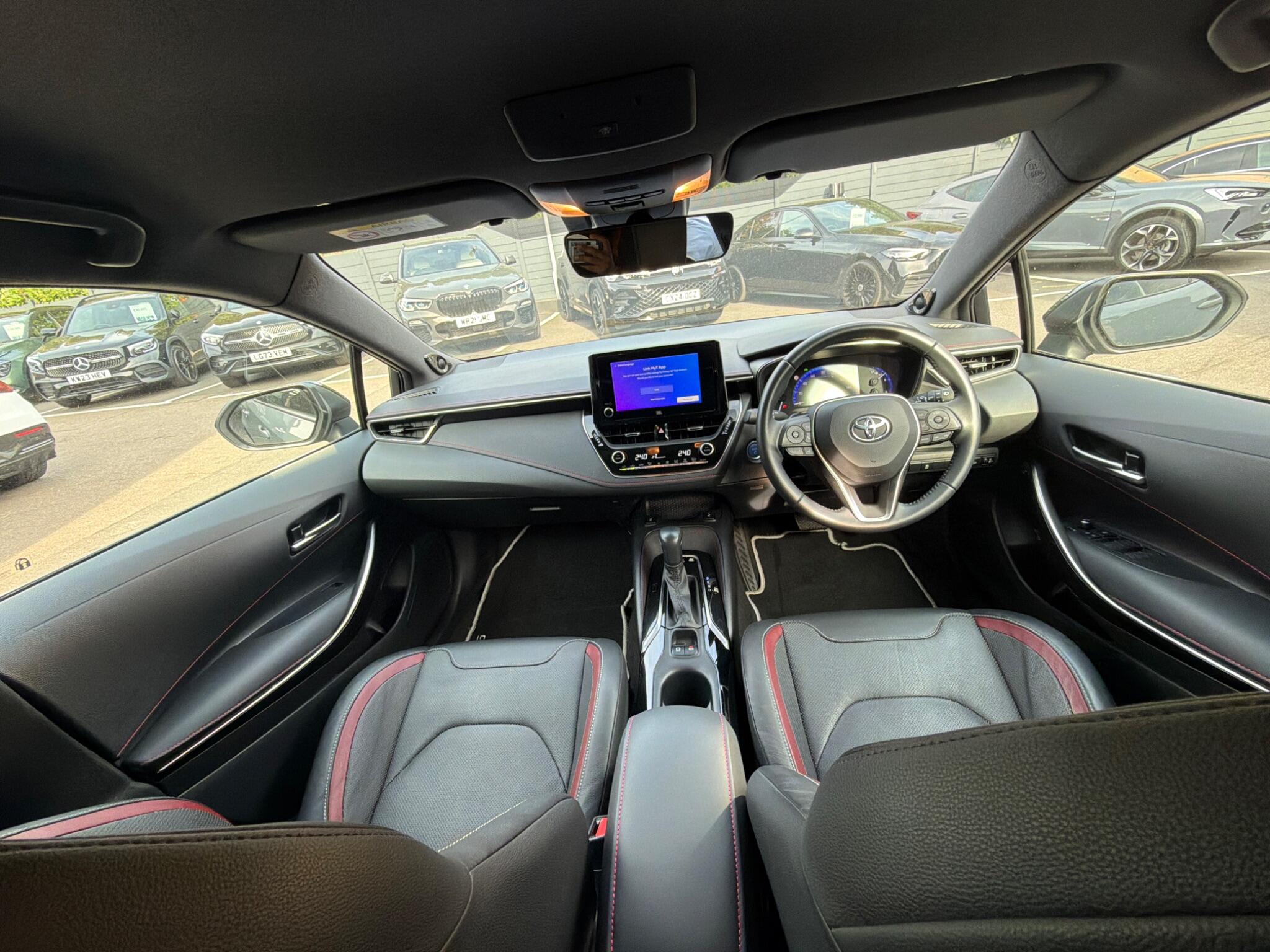 Toyota Corolla view 11