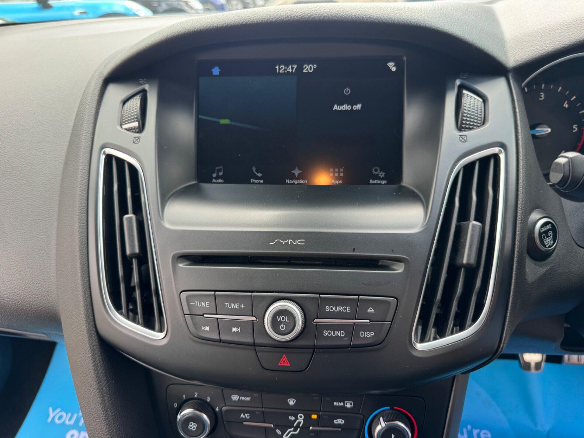 Ford Focus view 42