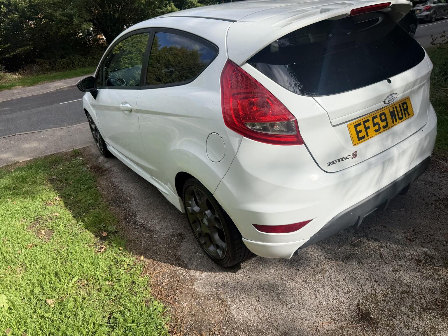 Ford Fiesta view 9