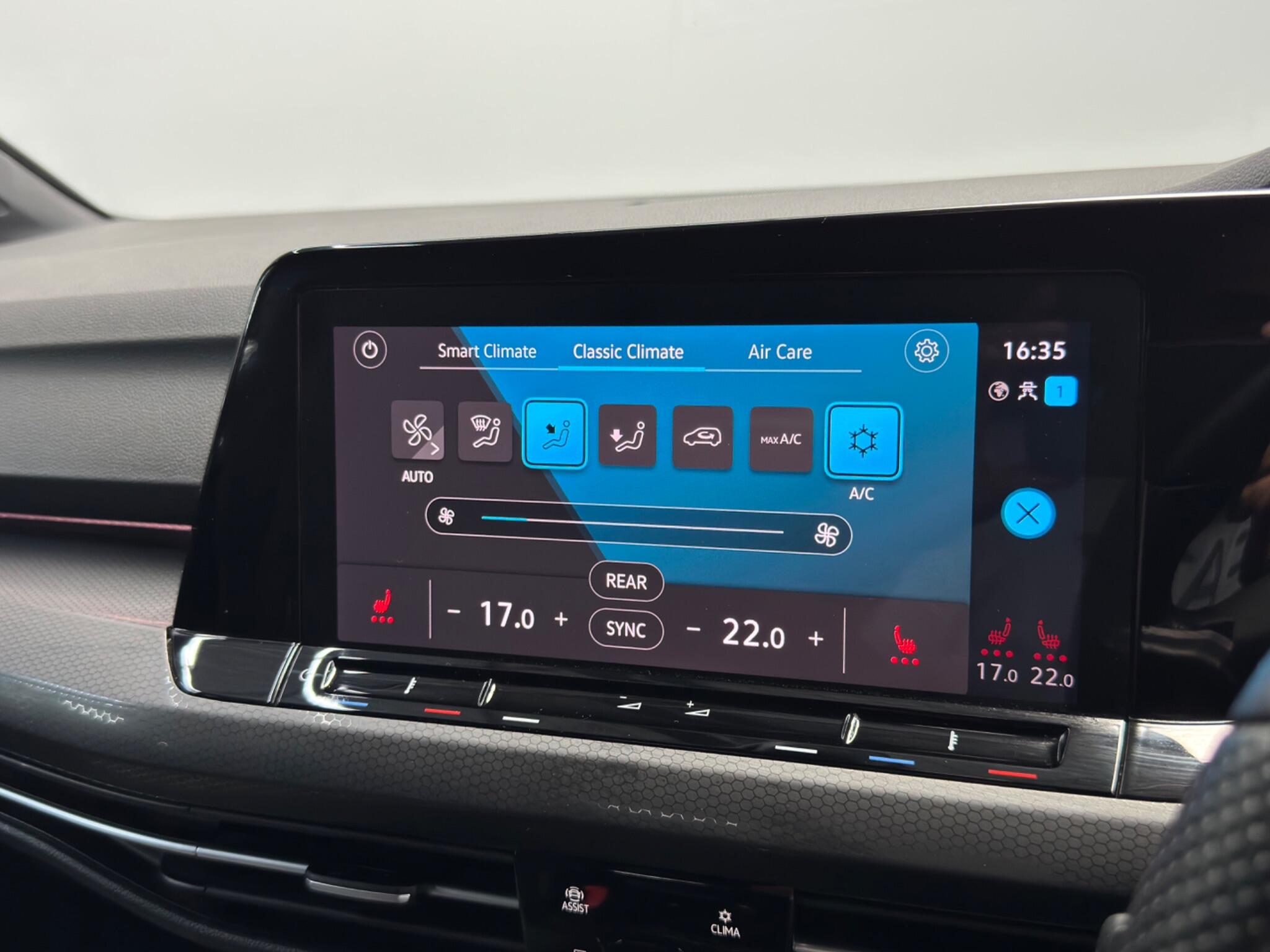 Volkswagen Golf view 26