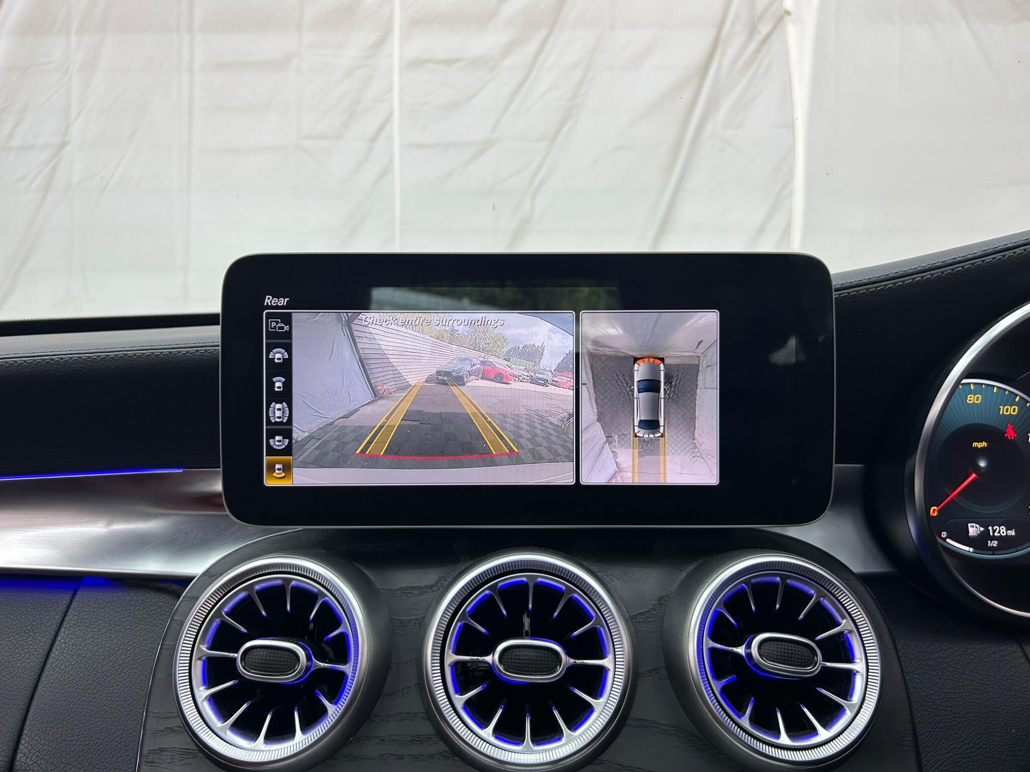 Mercedes-Benz C-Class view 39