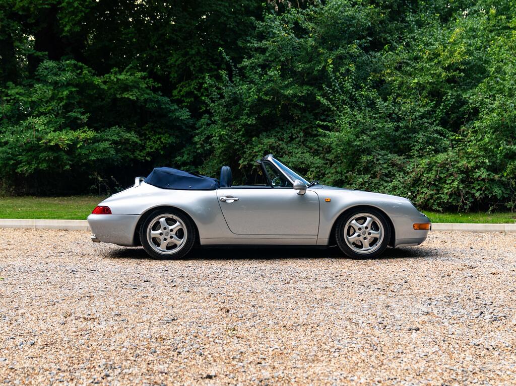 Porsche 911 view 3