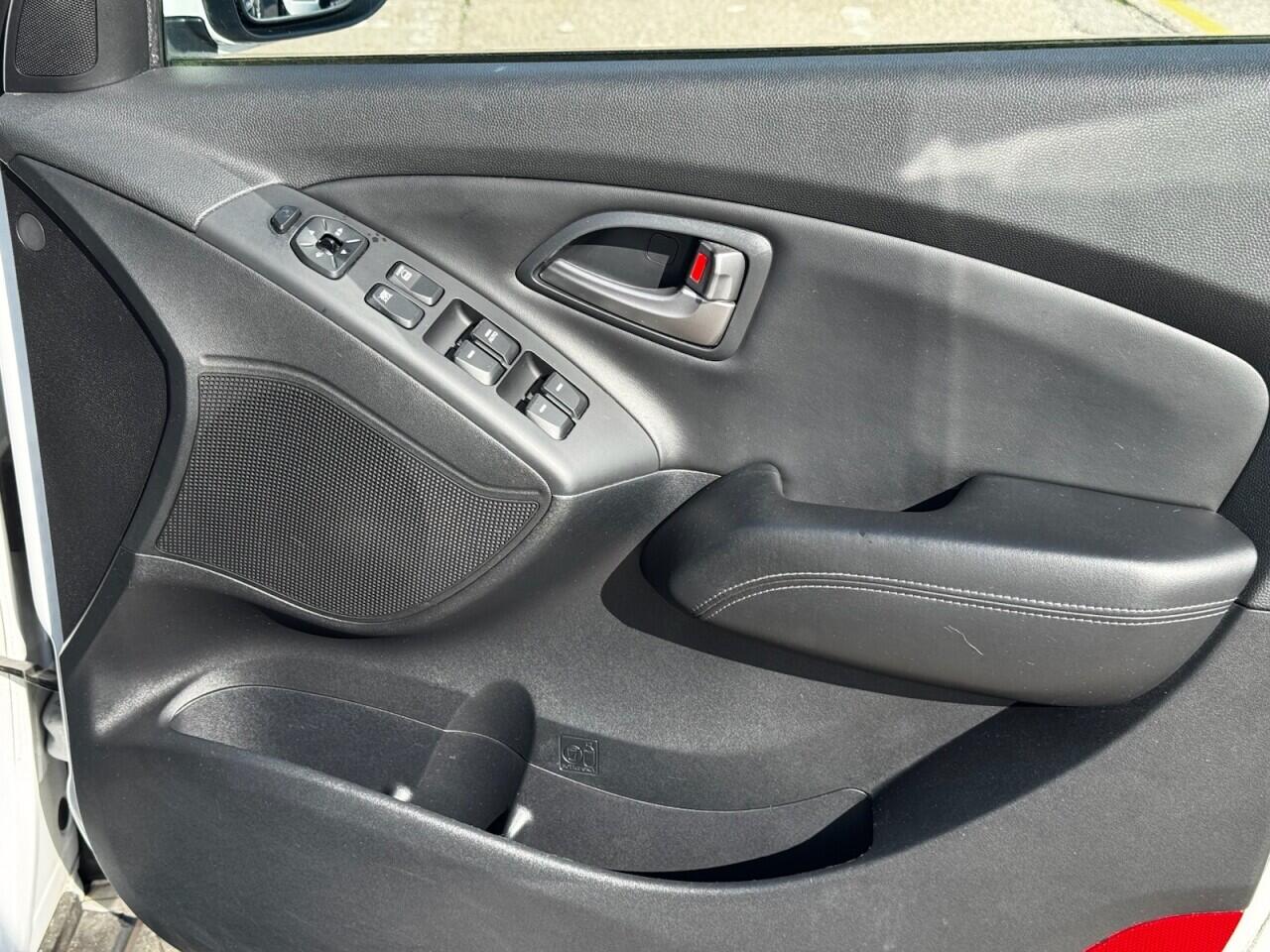 Hyundai ix35 view 32