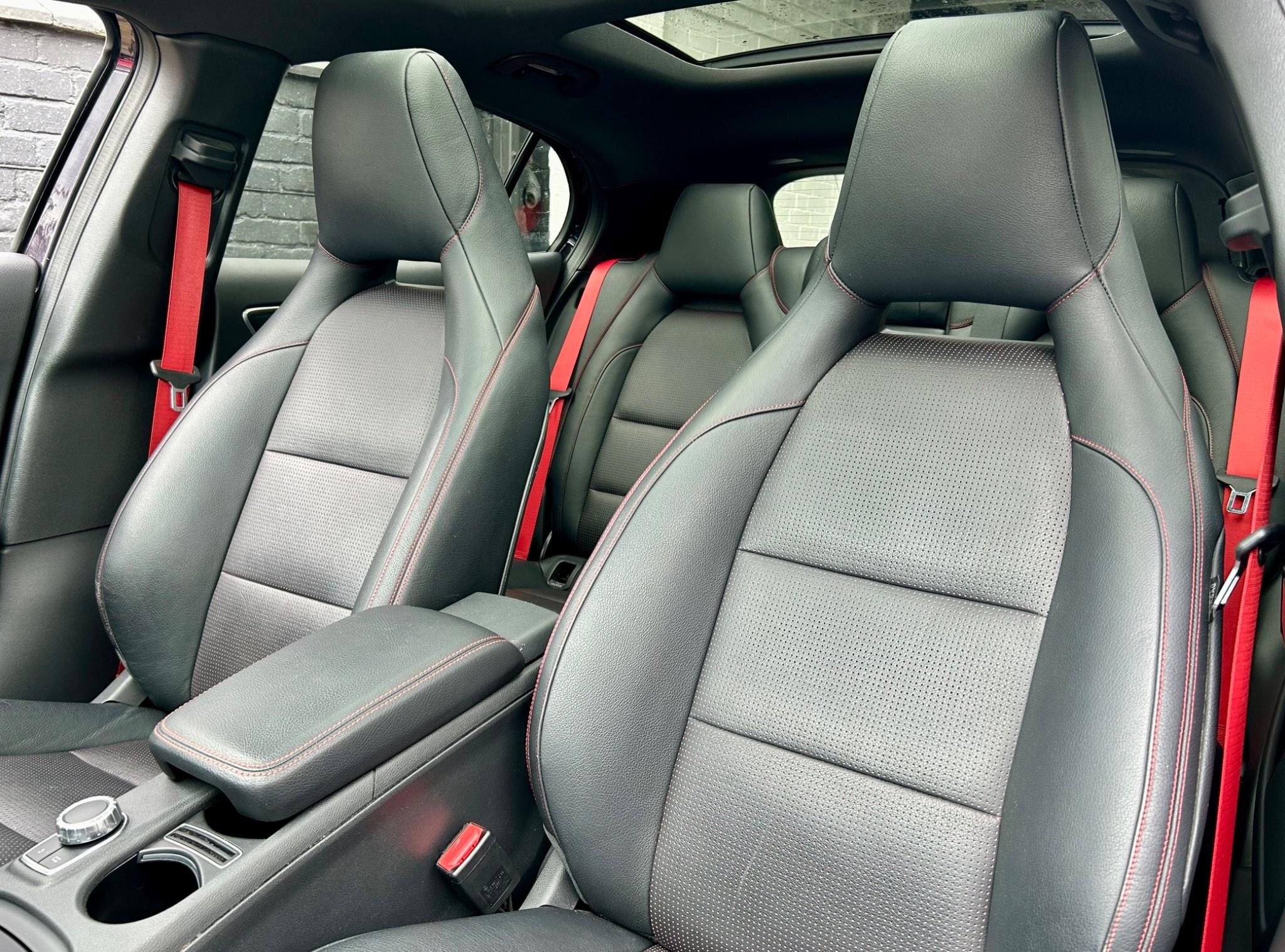 Mercedes-Benz Gla view 22