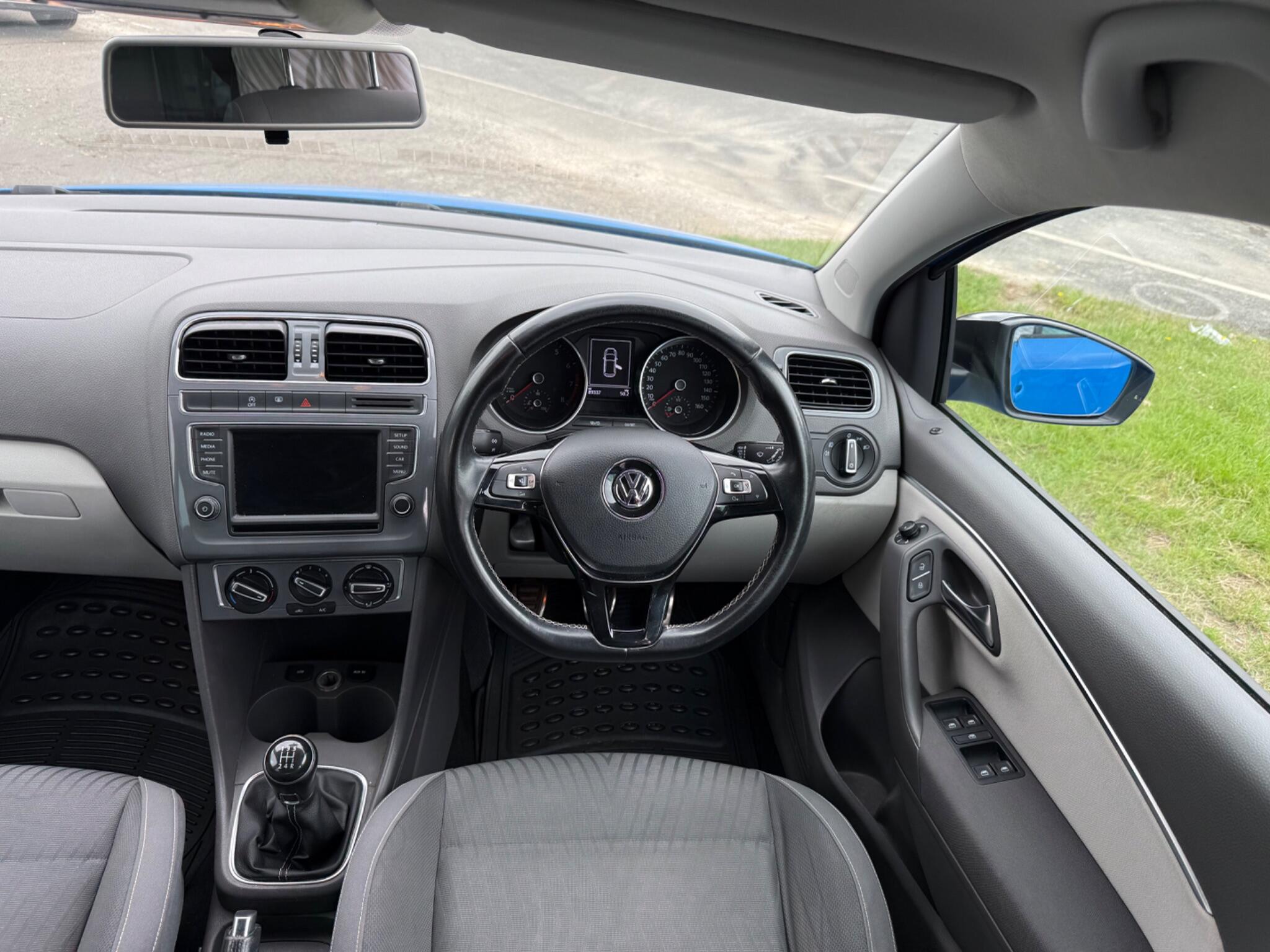 Volkswagen Polo view 13