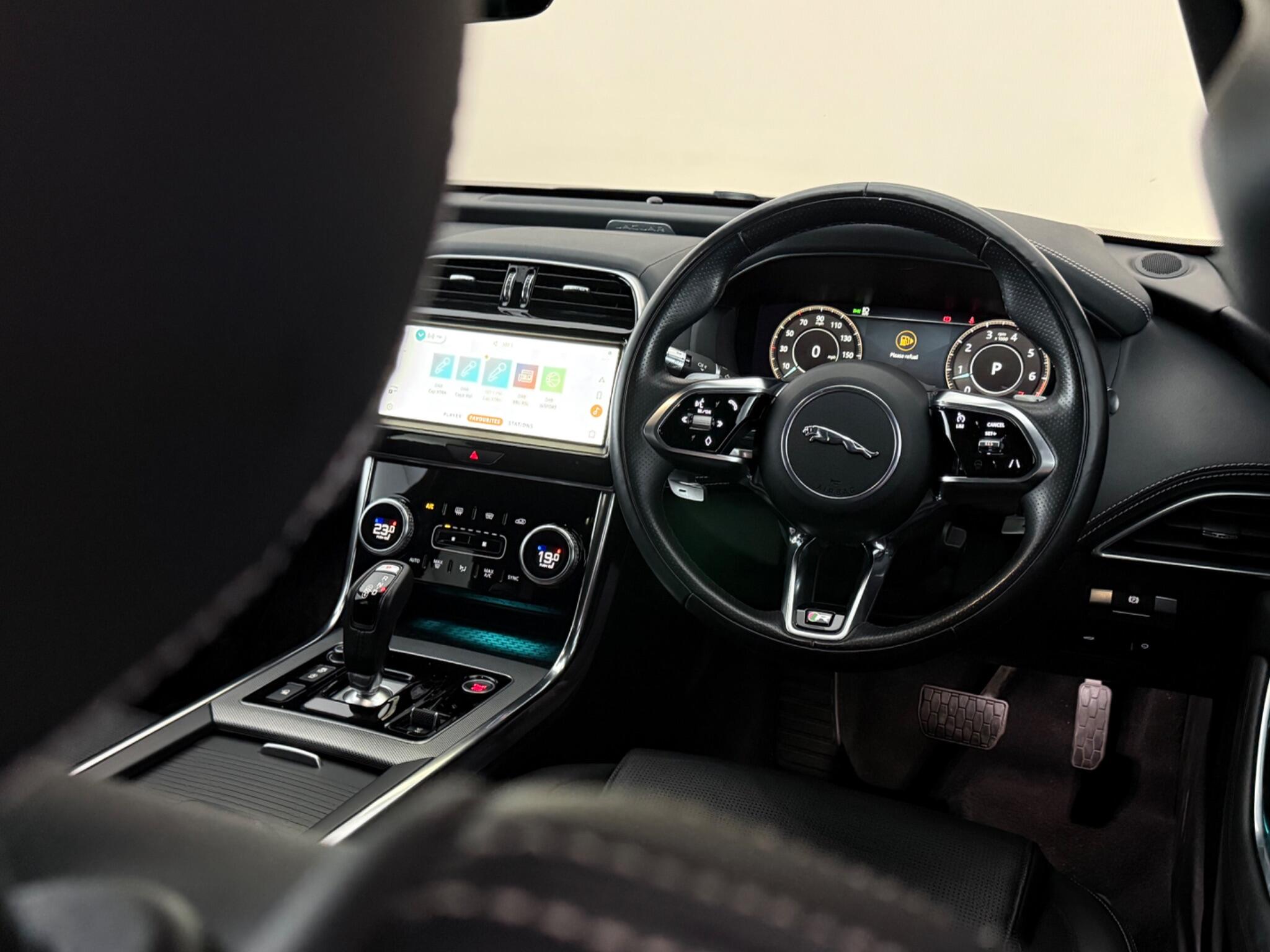 Jaguar Xe view 28