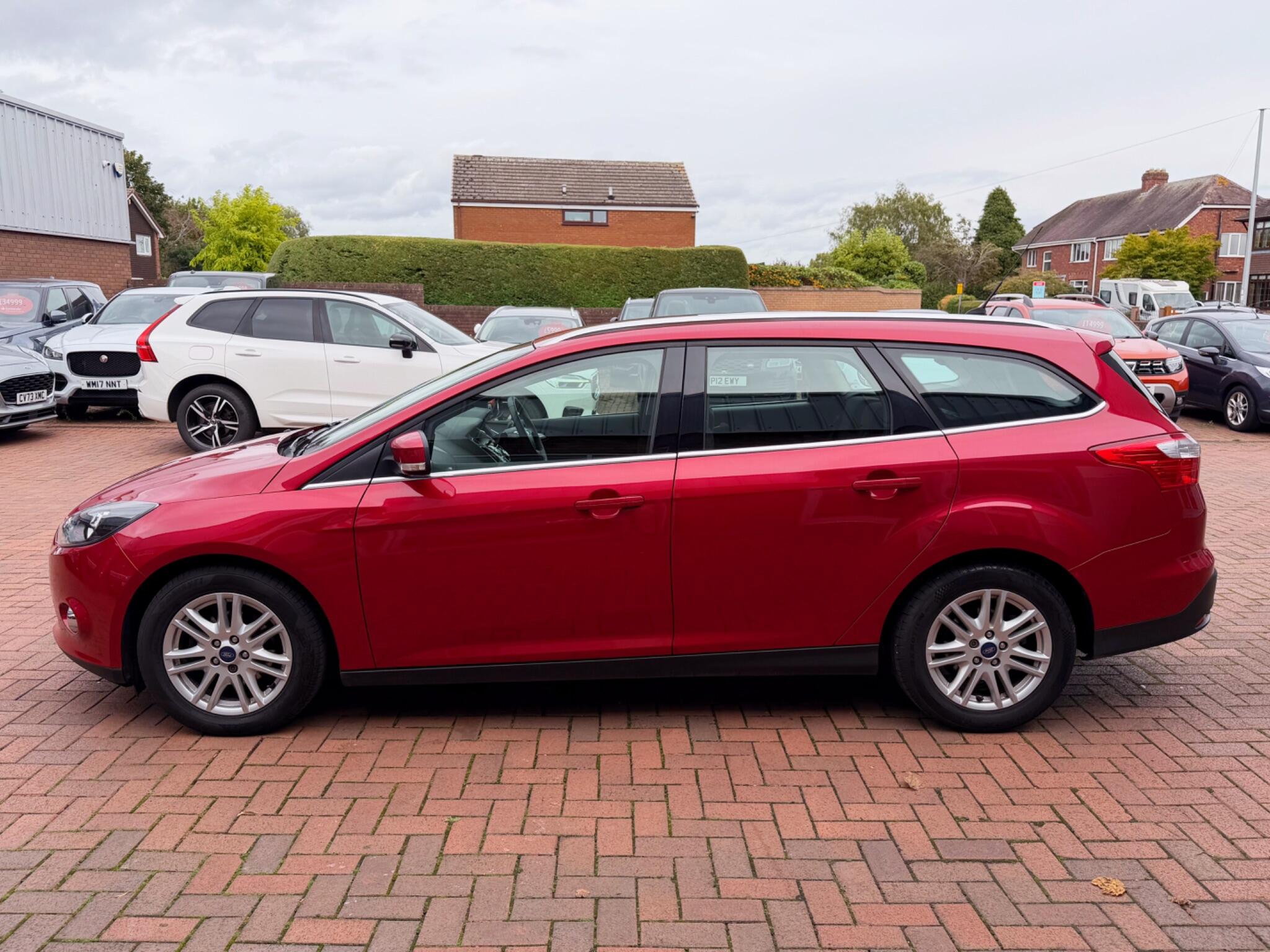 Ford Focus view 31