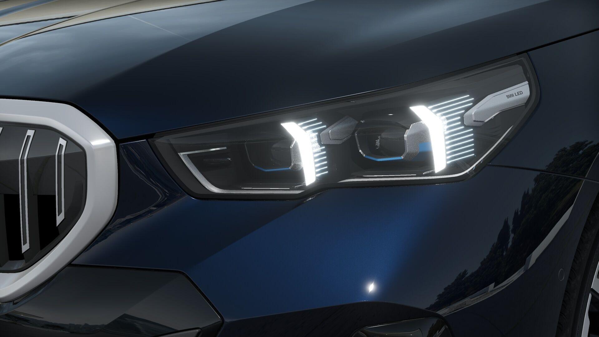BMW 5 Series view 13