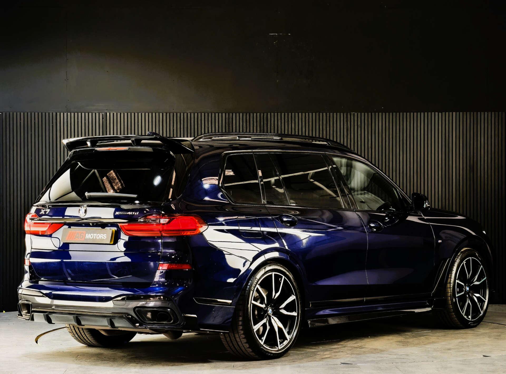 BMW X7 view 17